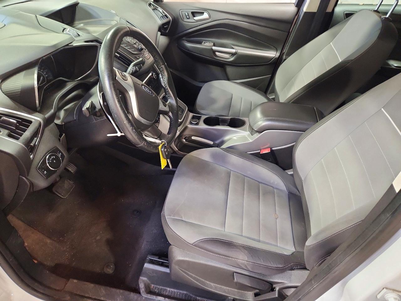 2013 Ford C-max Se White vin: 1FADP5AU0DL536162