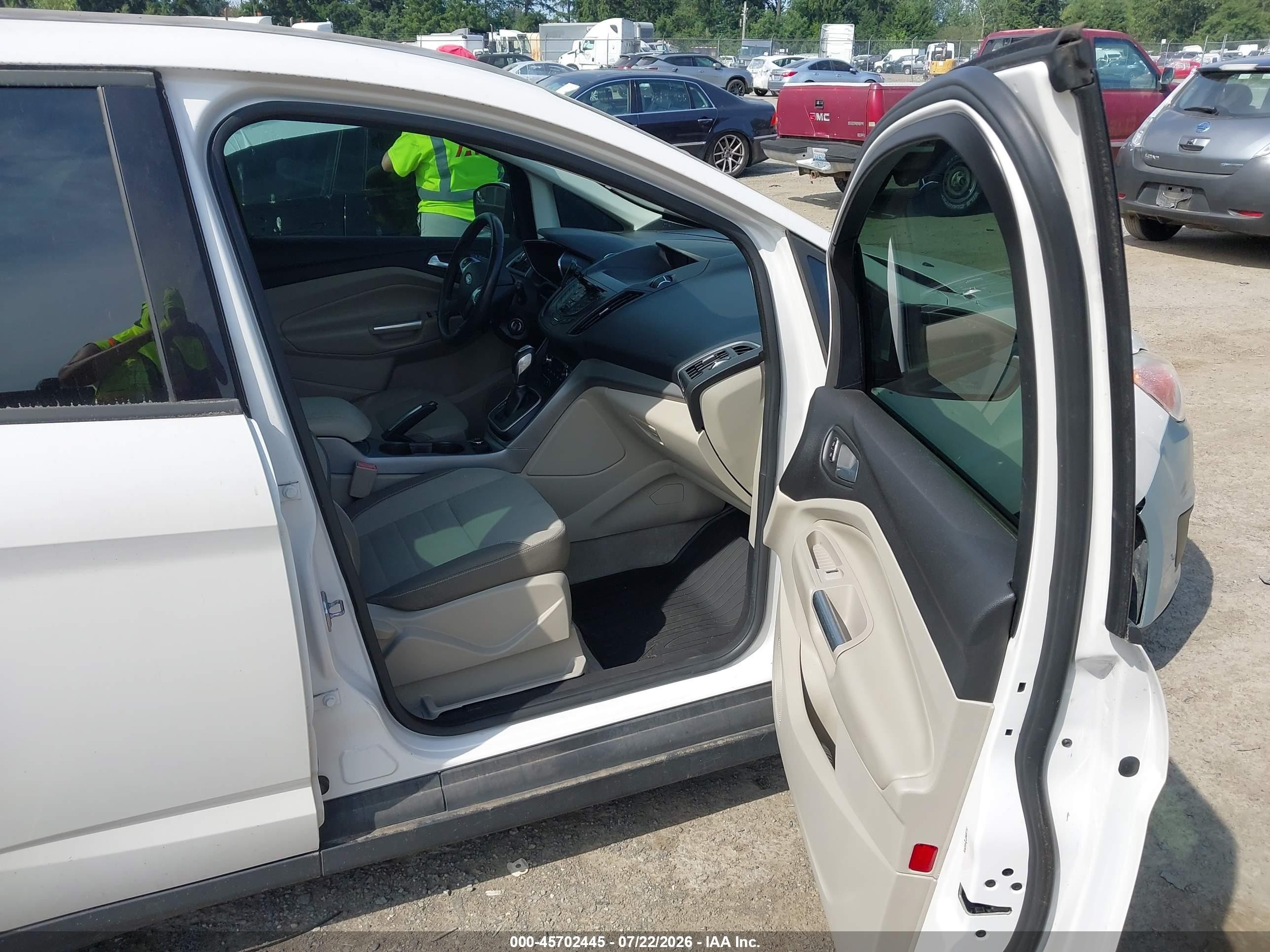 2013 Ford C-max Hybrid Se Белый vin: 1FADP5AU1DL502263