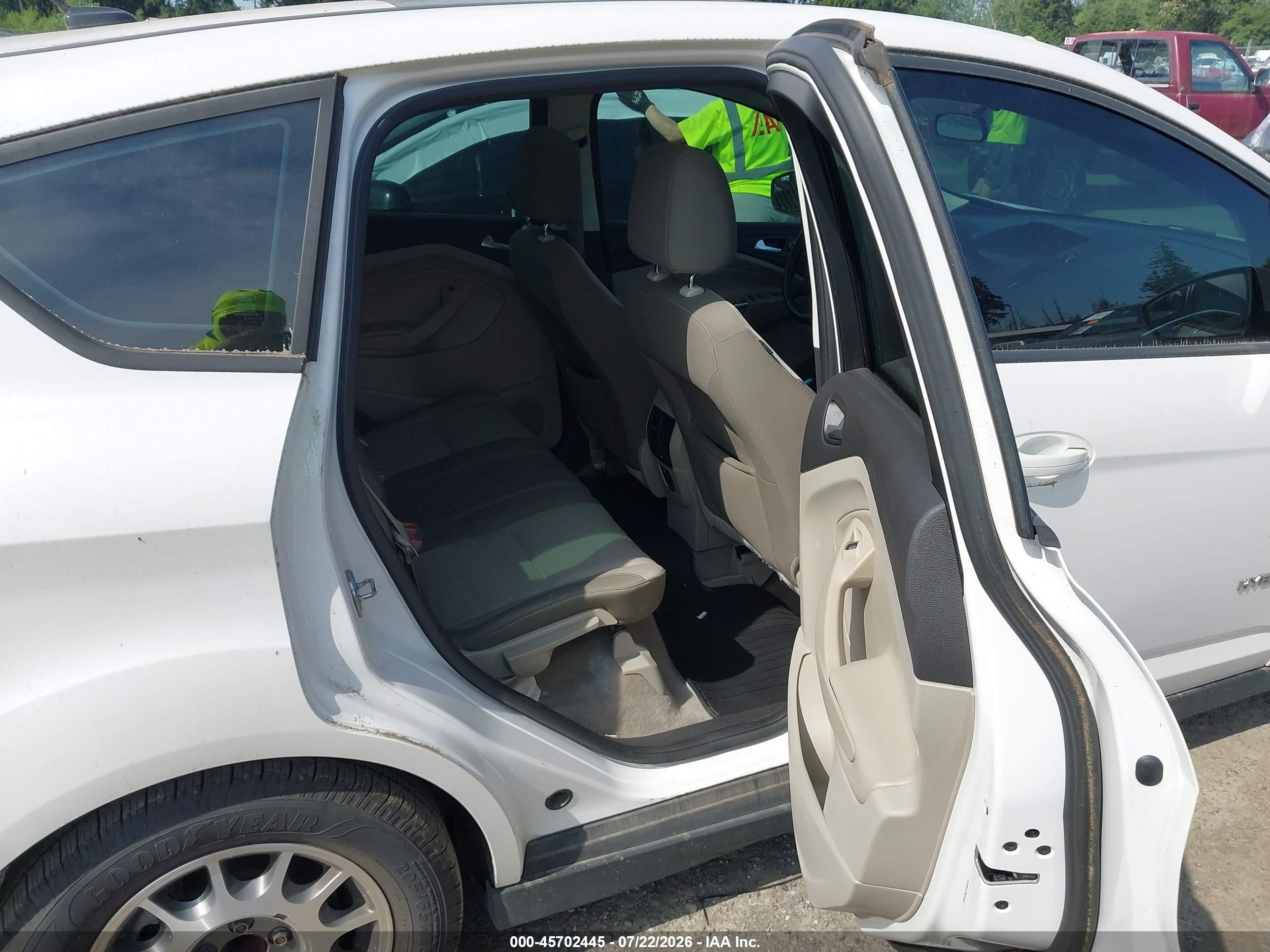2013 Ford C-max Hybrid Se Белый vin: 1FADP5AU1DL502263