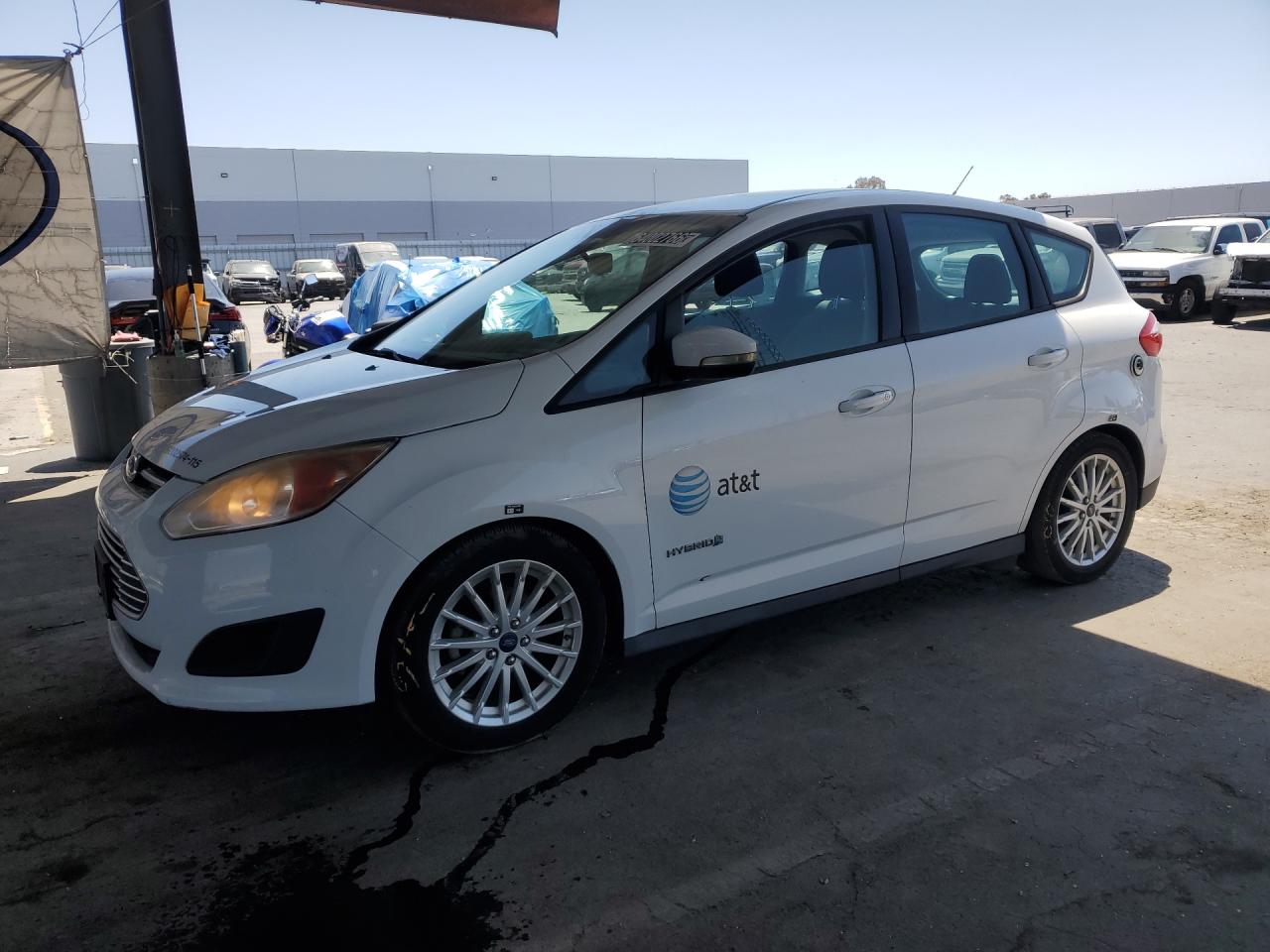 2015 Ford C-max Se White vin: 1FADP5AU1FL101167 Damage: Front Bumper, Heavy Scratch, 1 To 2 Inches