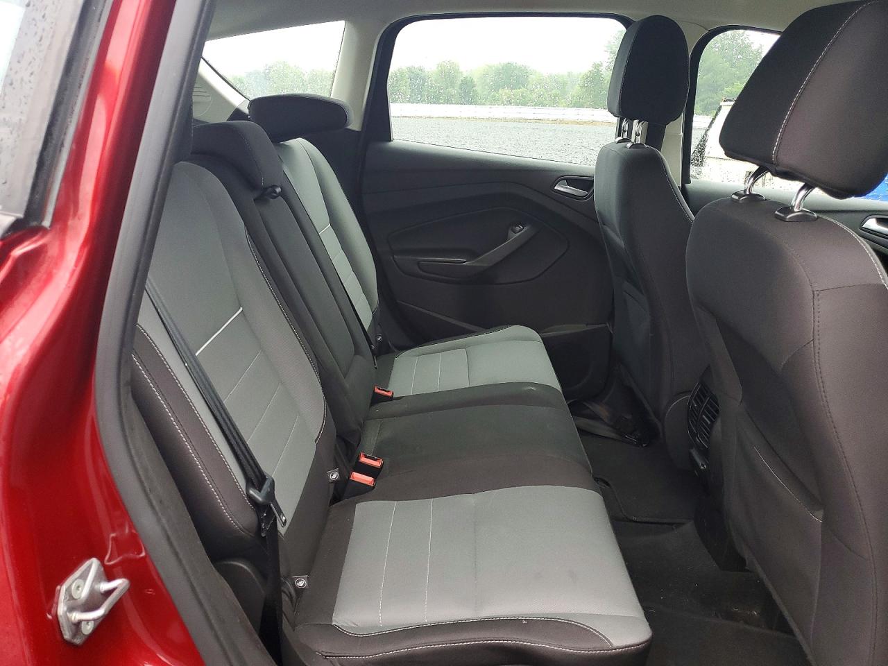 2015 Ford C-max Se Red vin: 1FADP5AU1FL108328