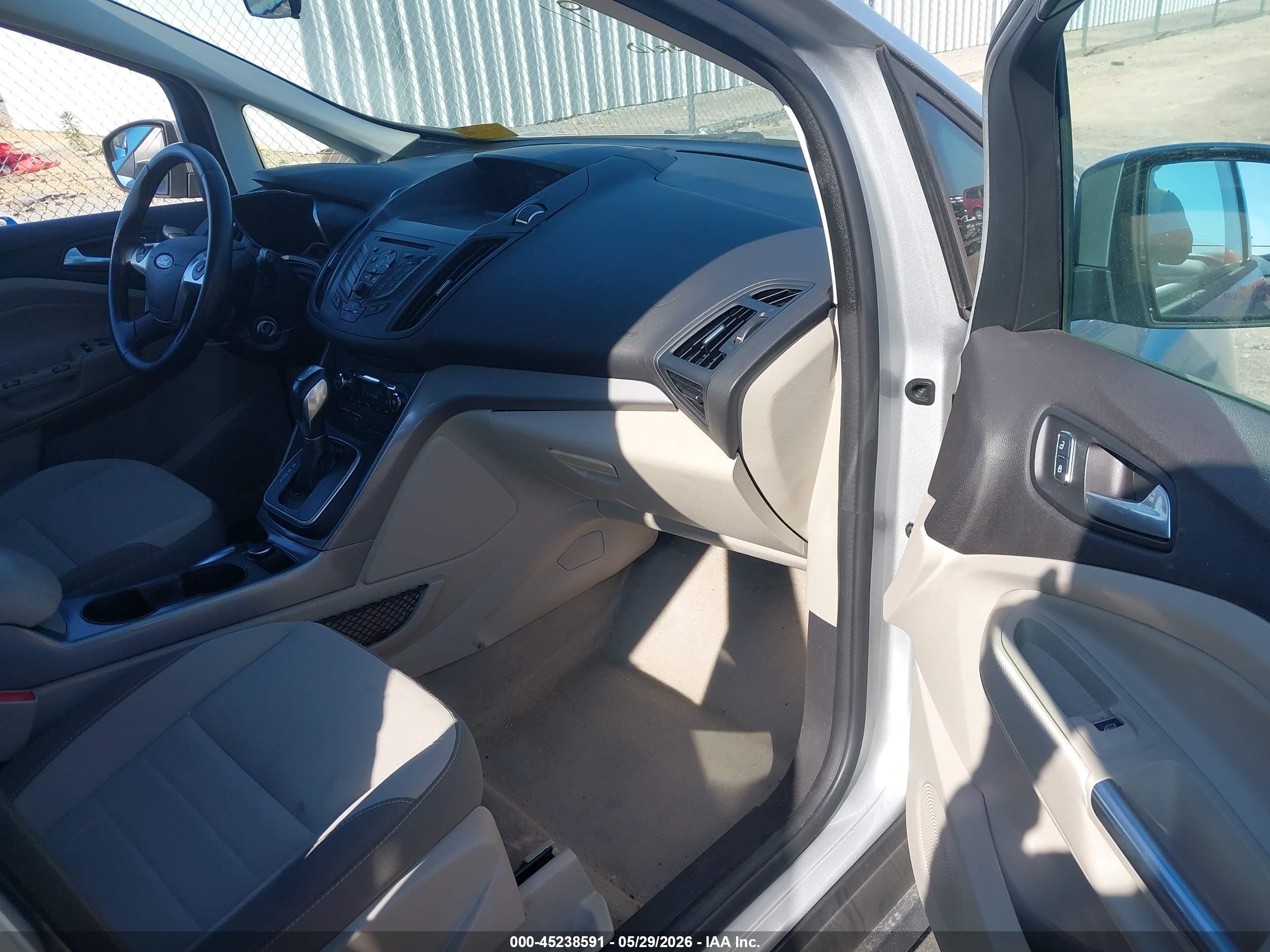 2014 Ford C-max Hybrid Se Silver vin: 1FADP5AU2EL519400