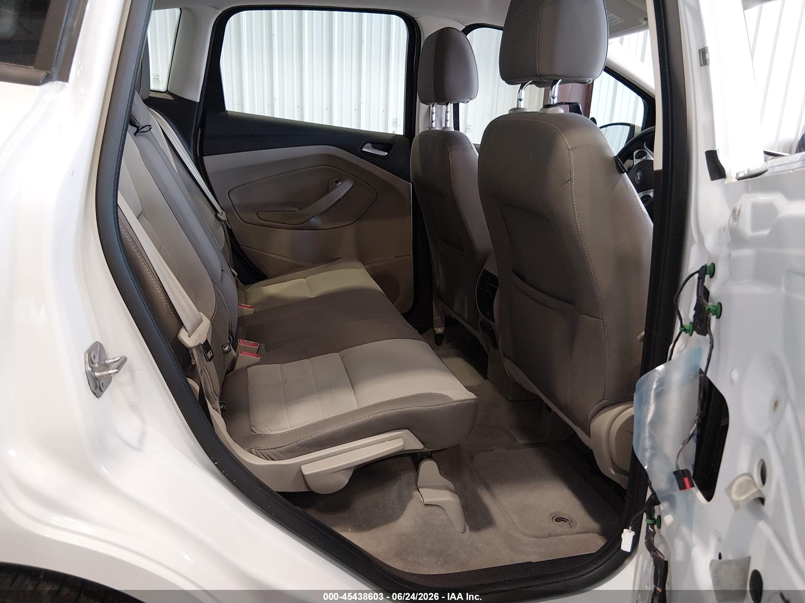 2015 Ford C-max Hybrid Se Белый vin: 1FADP5AU2FL105681