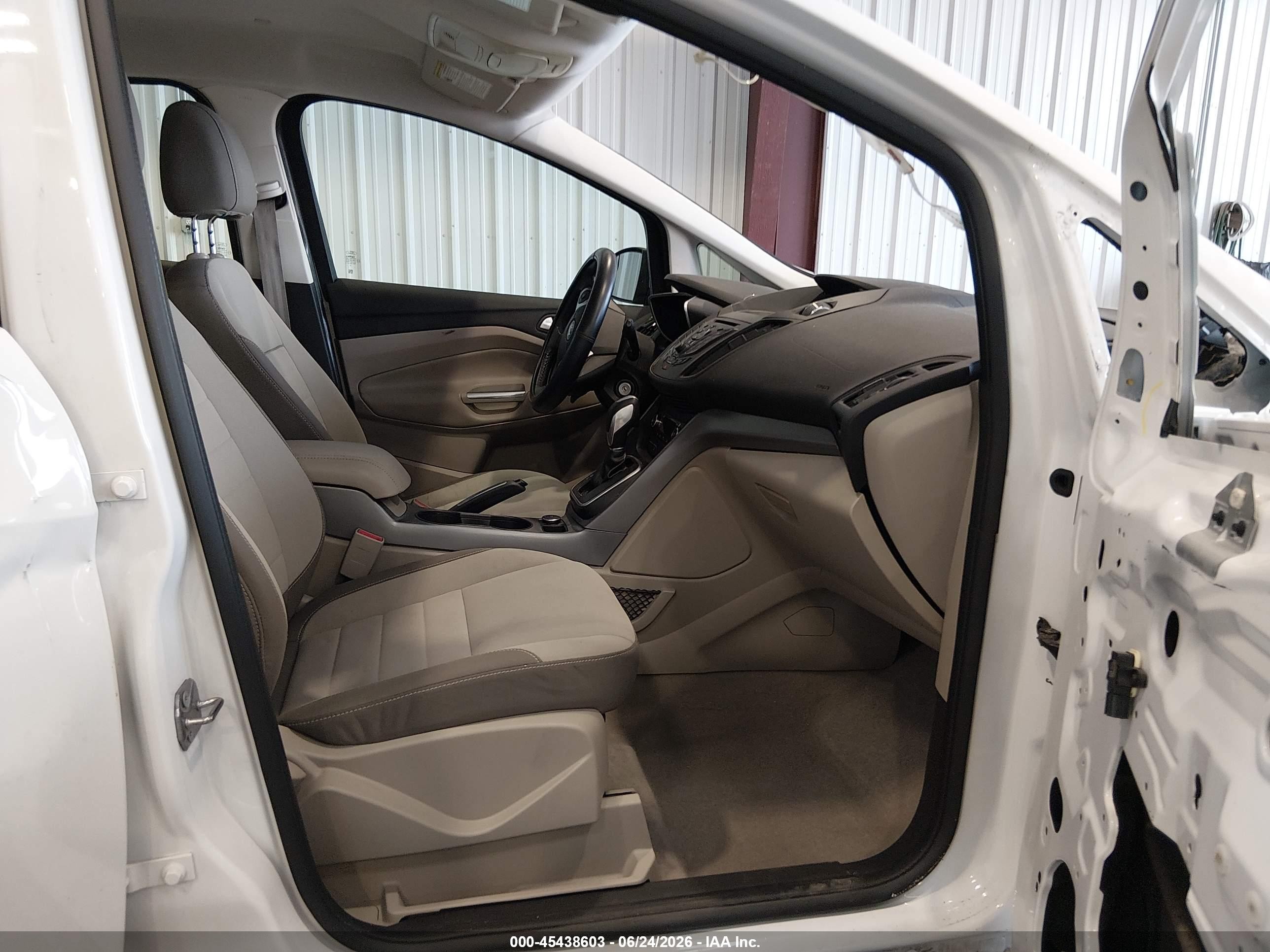 2015 Ford C-max Hybrid Se Белый vin: 1FADP5AU2FL105681