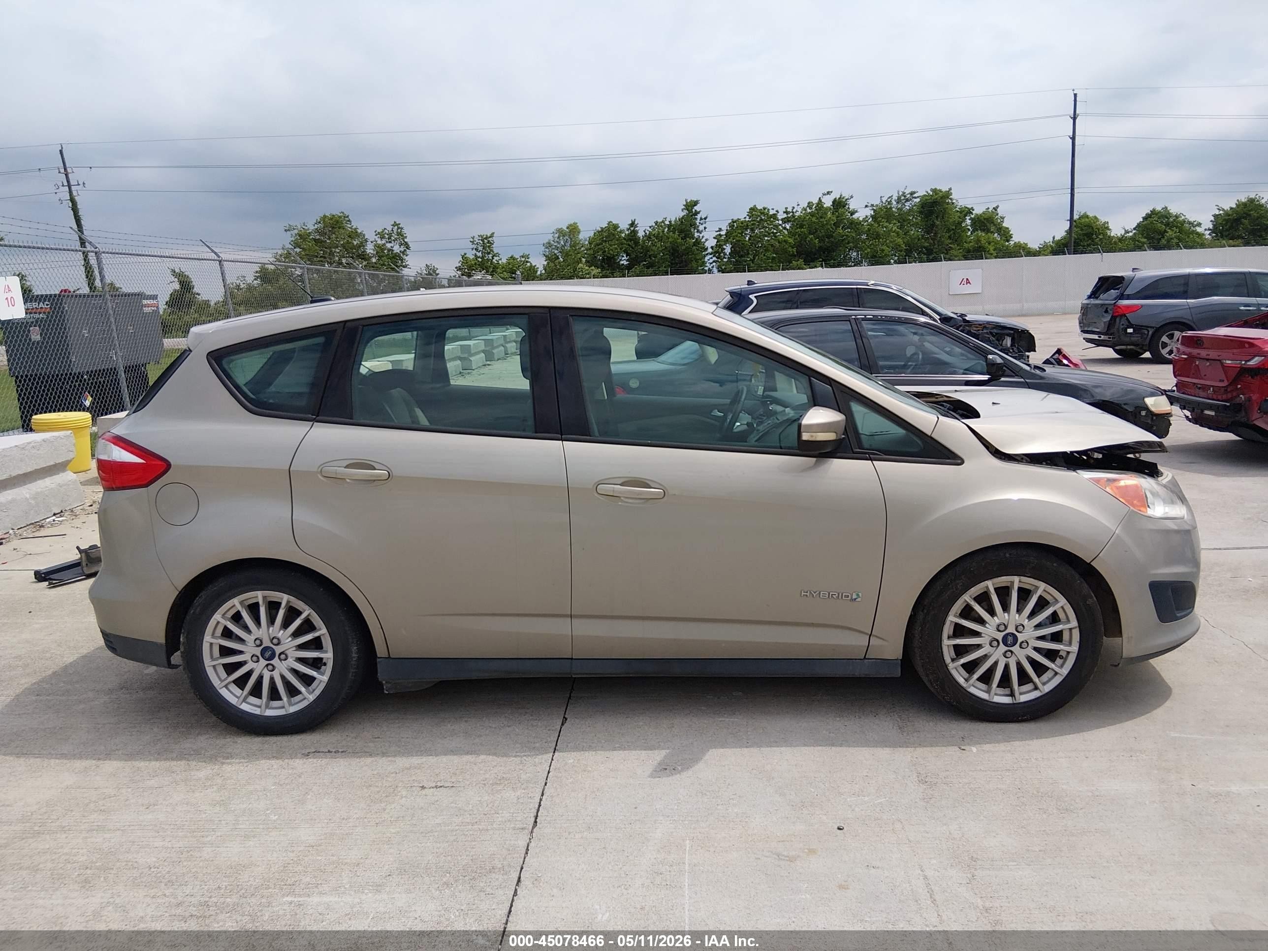 2015 Ford C-max Hybrid Se Beige vin: 1FADP5AU2FL117605