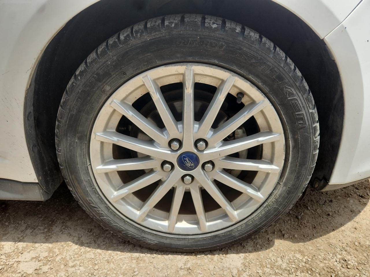 2013 Ford C-max Se White vin: 1FADP5AU3DL524488 Damage: Right Front Wheel, Curb Rash, > 12 Inches