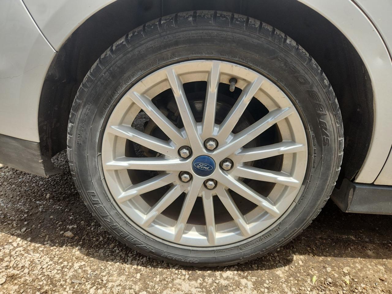 2013 Ford C-max Se White vin: 1FADP5AU3DL524488 Damage: Right Rear Wheel, Curb Rash, 2 To 3 Inches