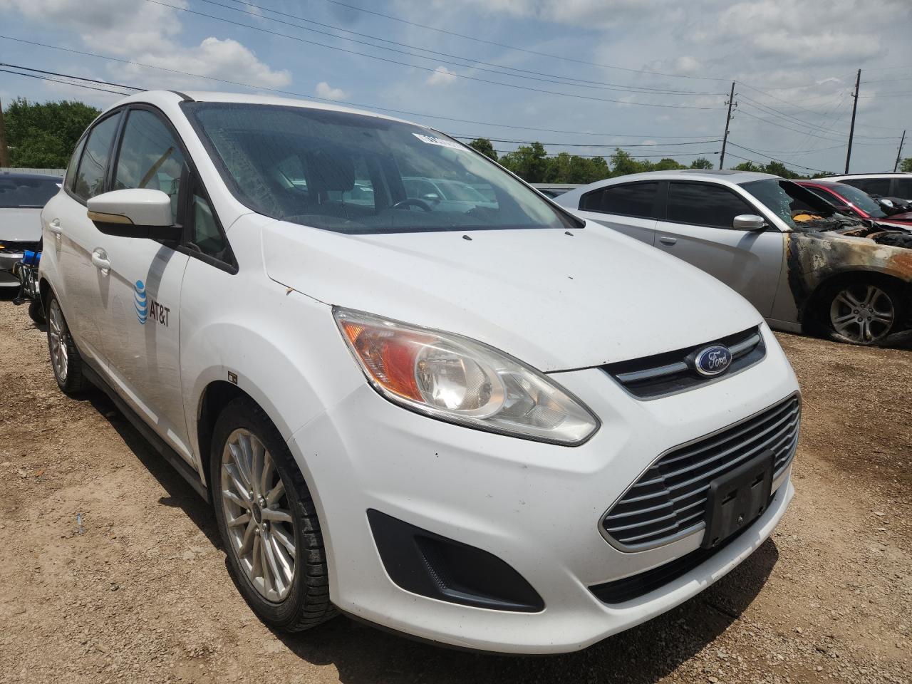 2013 Ford C-max Se White vin: 1FADP5AU3DL524488 Damage: Right Front Fender, Dent(S) W/ Paint Dmg, 1/2 To 1 Inch