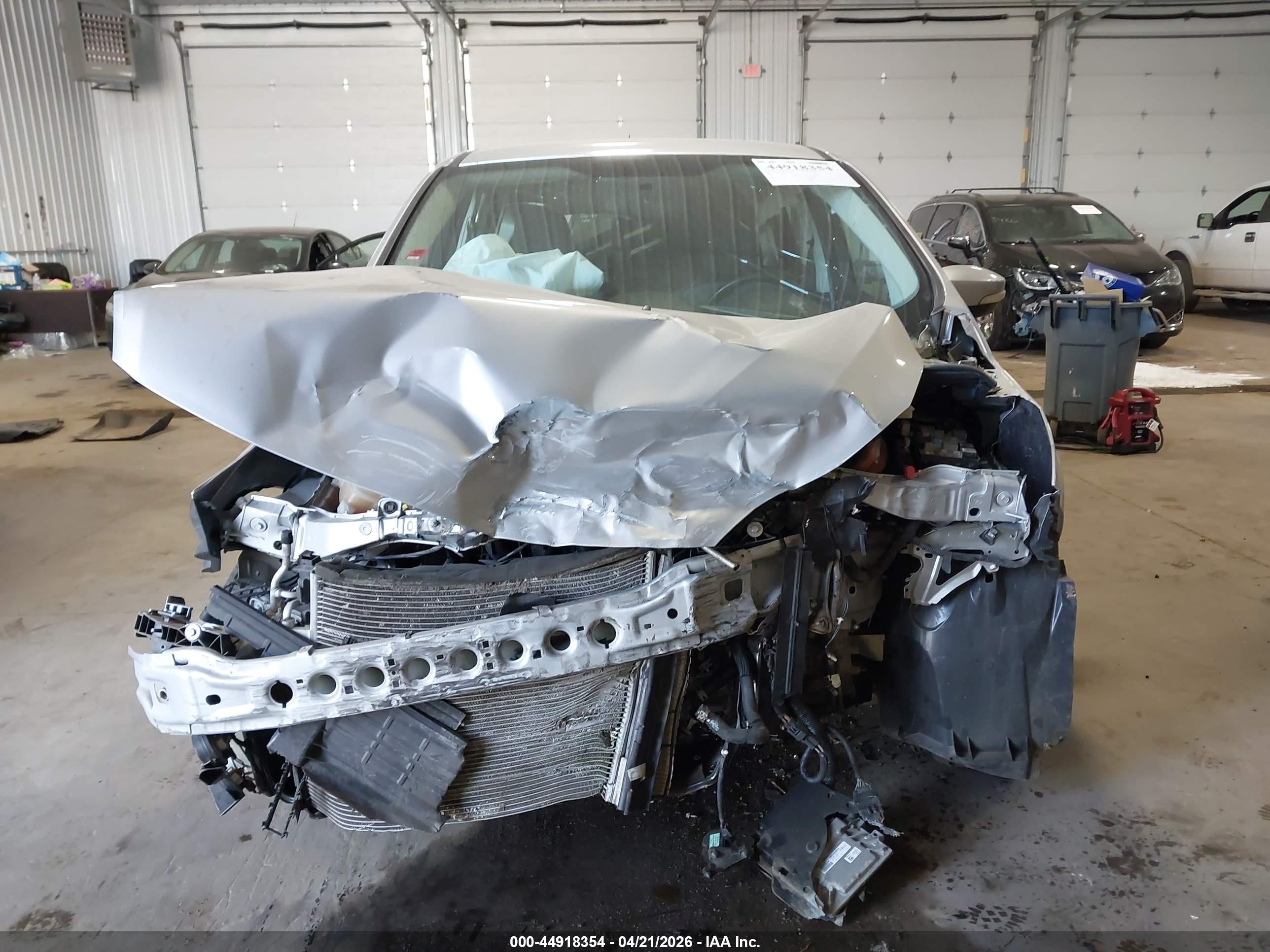 2016 Ford C-max Hybrid Se Silver vin: 1FADP5AU3GL109062
