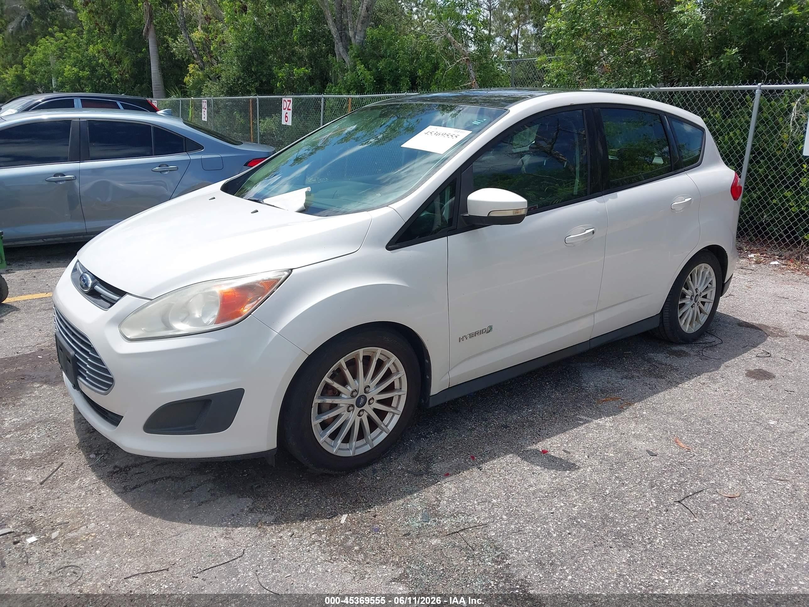 2013 Ford C-max Hybrid Se Белый vin: 1FADP5AU4DL517324