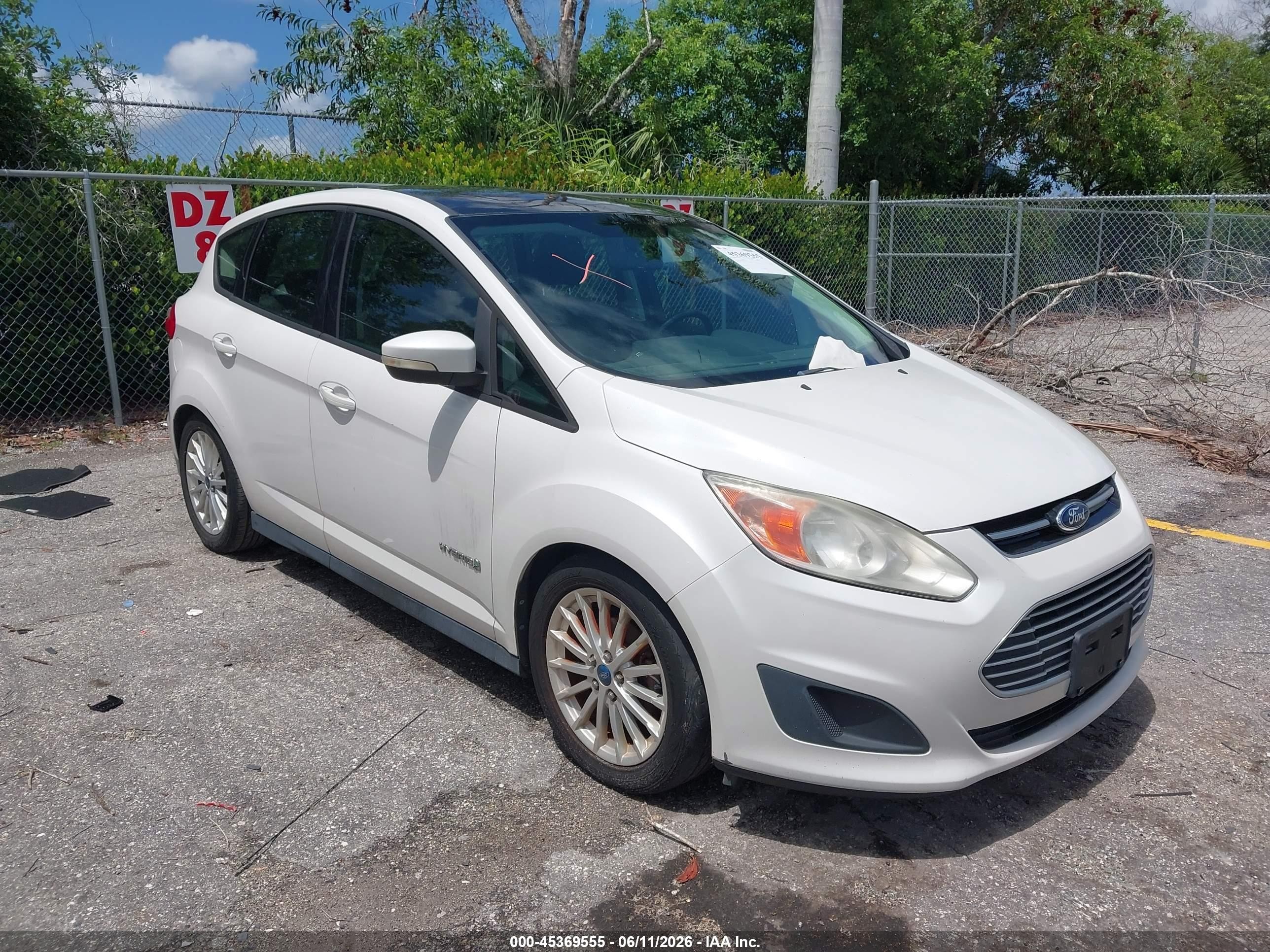 2013 Ford C-max Hybrid Se Белый vin: 1FADP5AU4DL517324