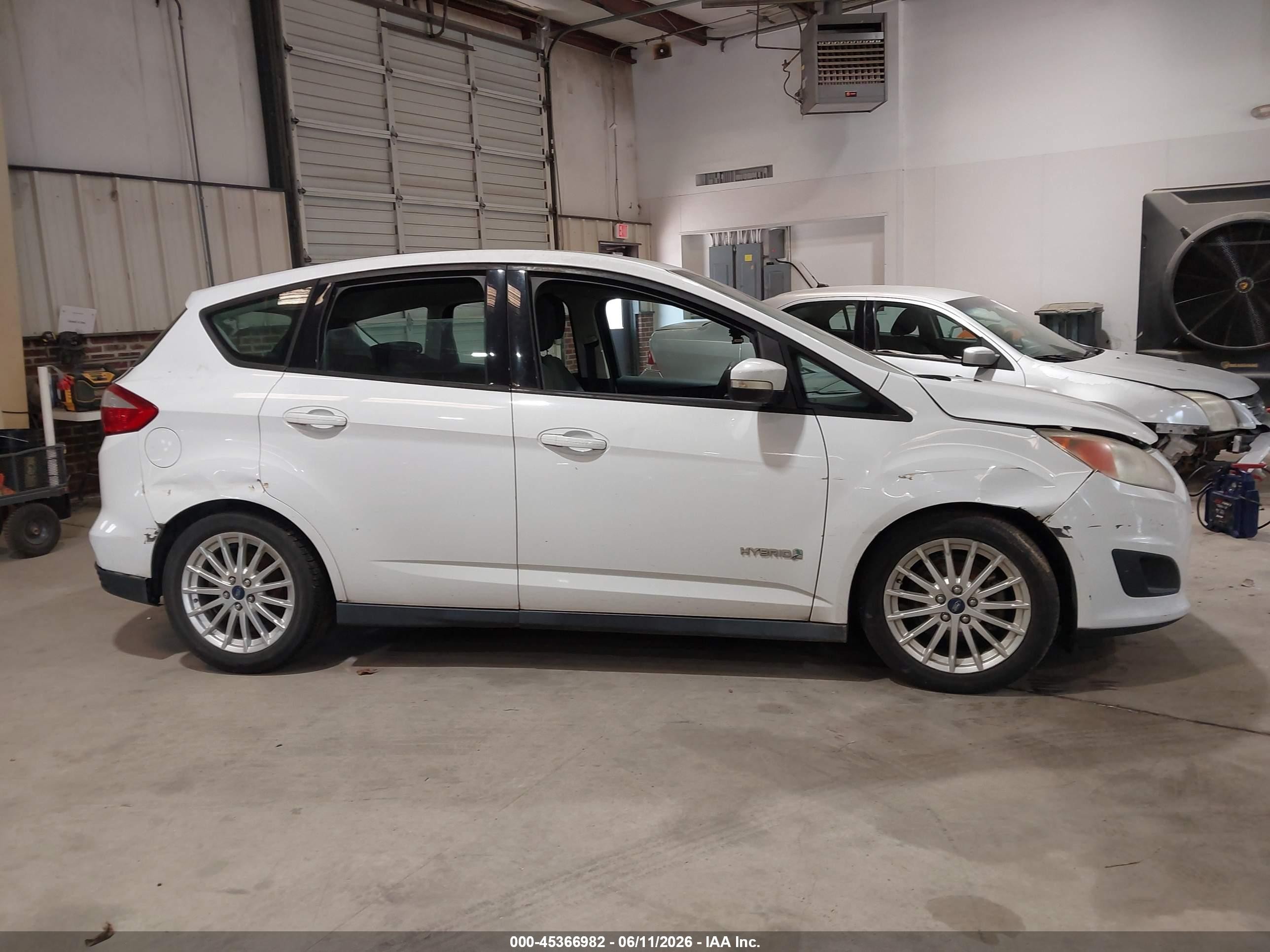 2013 Ford C-max Hybrid Se White vin: 1FADP5AU4DL556575