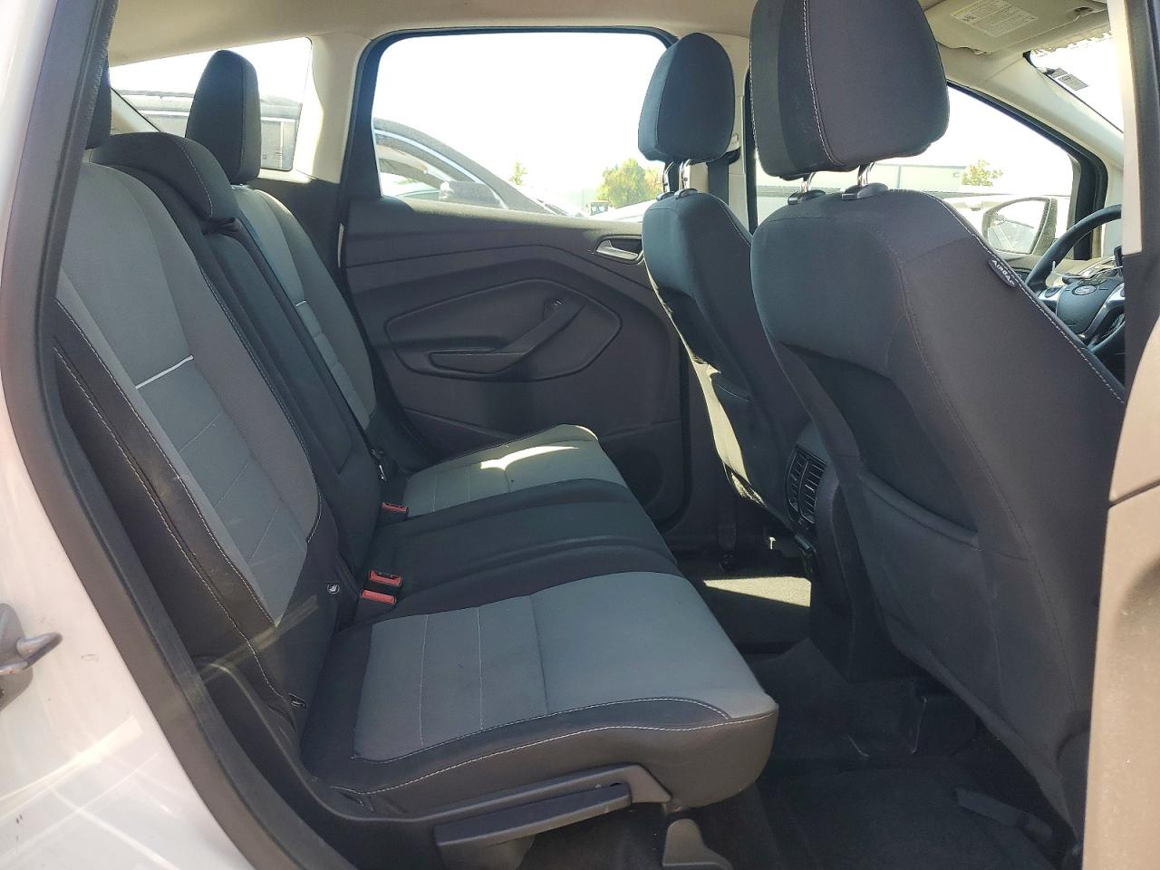 2013 Ford C-max Se White vin: 1FADP5AU4DL556673