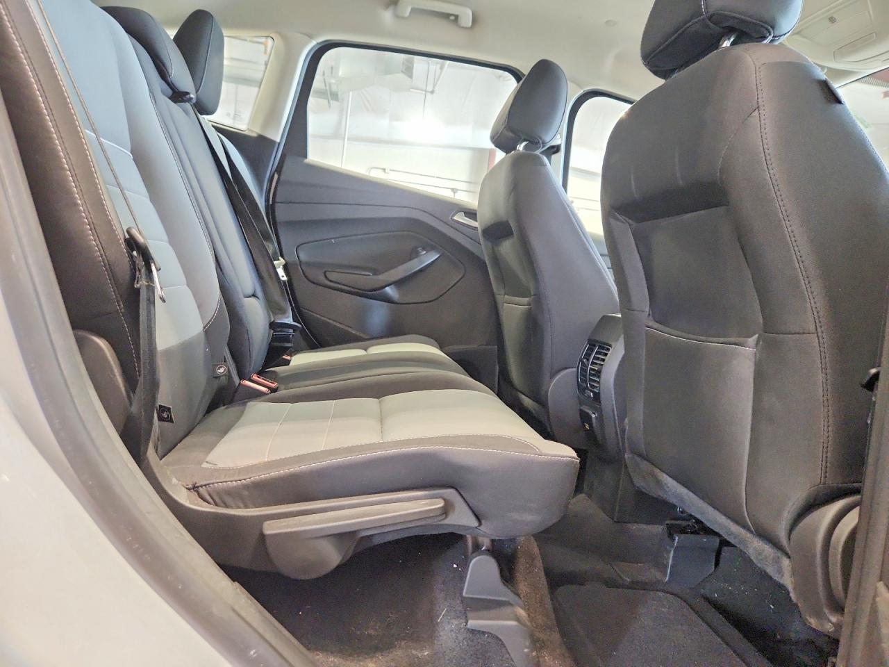 2015 Ford C-max Se White vin: 1FADP5AU4FL101373