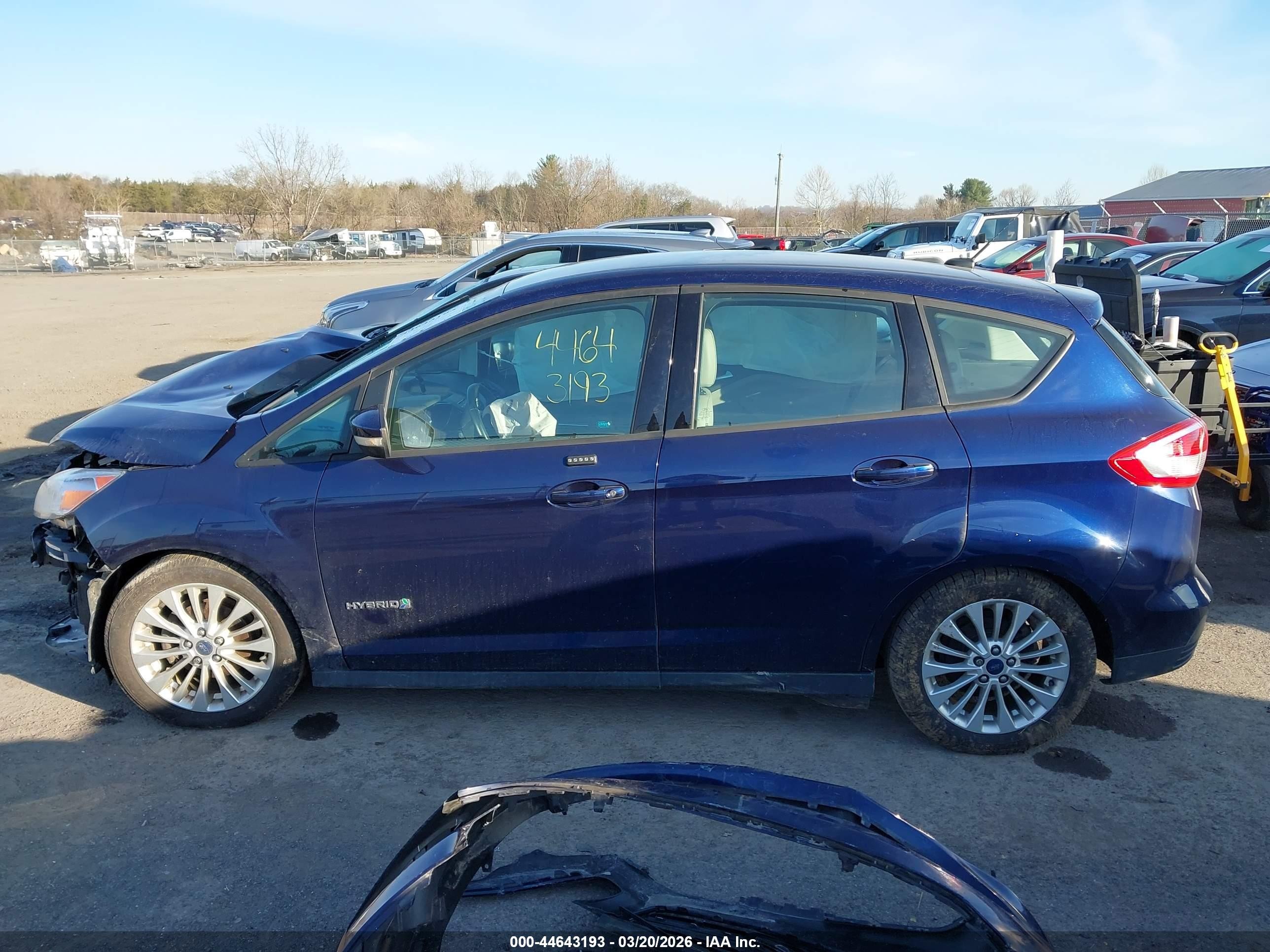 2017 Ford C-max Hybrid Se Blue vin: 1FADP5AU4HL105278