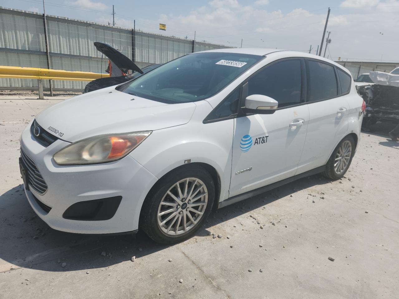 2013 Ford C-max Se White vin: 1FADP5AU5DL524492 Damage: Left Front Door, Dent(S) W/No Paint Dmg, 1/2 To 1 Inch