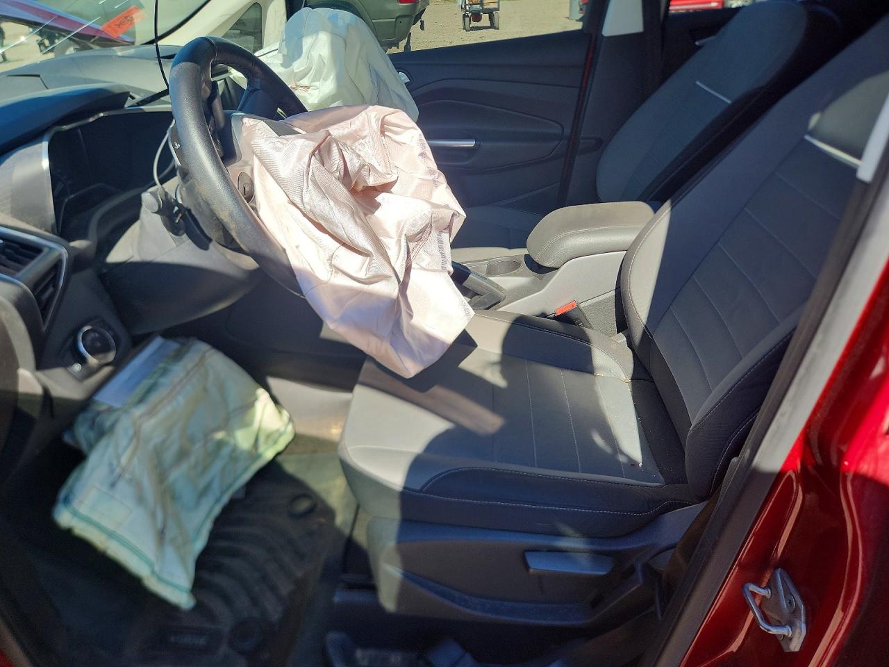 2013 Ford C-max Se Красный vin: 1FADP5AU5DL529031