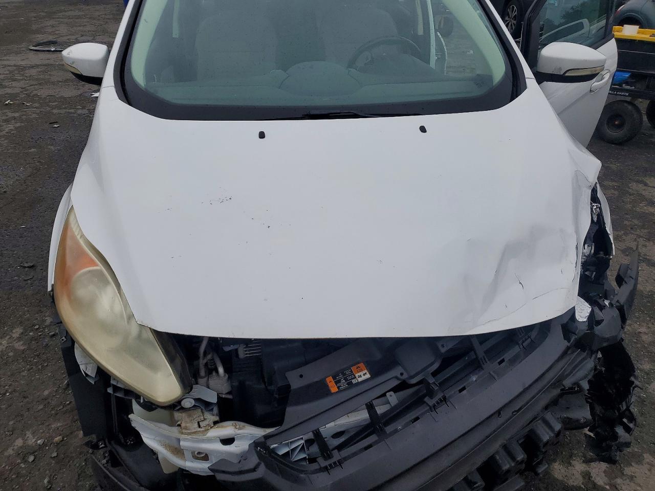2013 Ford C-max Se Белый vin: 1FADP5AU5DL541647