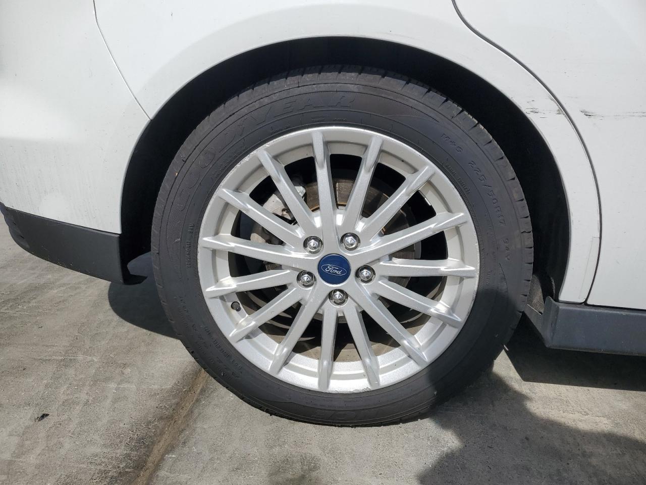 2013 Ford C-max Se White vin: 1FADP5AU6DL524419 Damage: Right Rear Wheel, Curb Rash, > 12 Inches