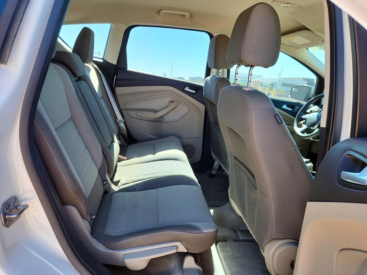 2015 Ford C-max Se White vin: 1FADP5AU6FL115114