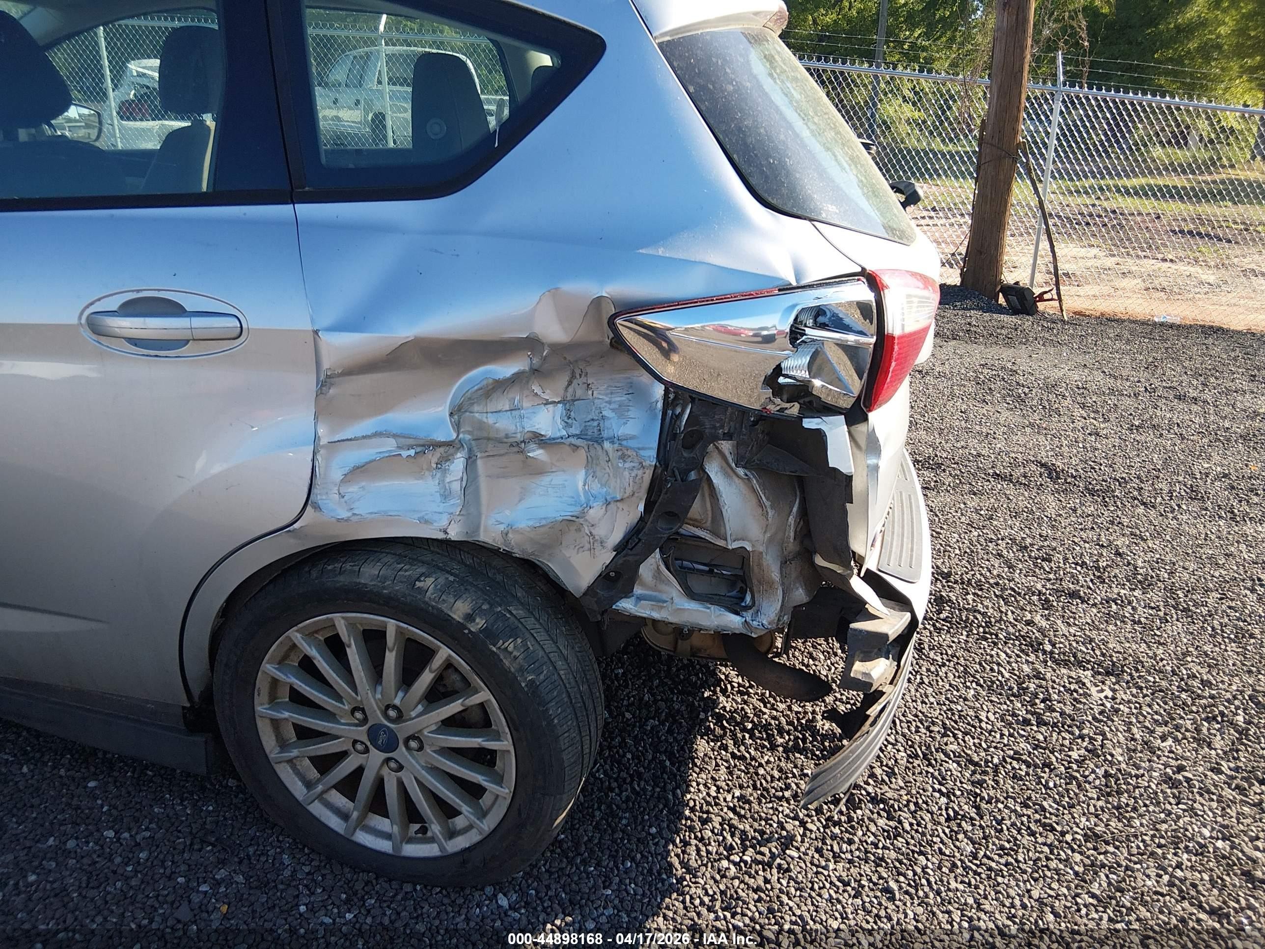 2013 Ford C-max Hybrid Se Silver vin: 1FADP5AU7DL524820