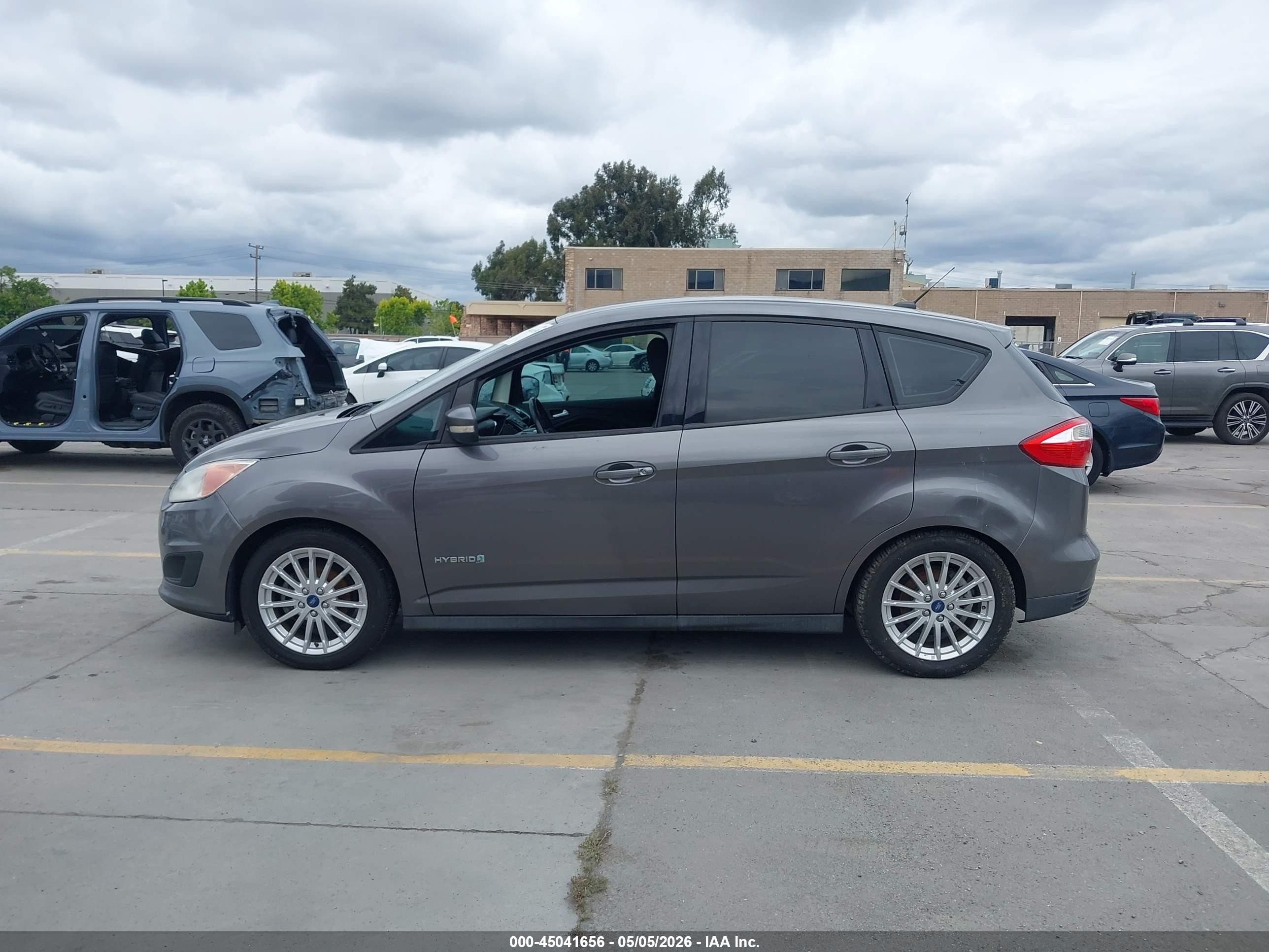 2013 Ford C-max Hybrid Se Gray vin: 1FADP5AU8DL511753