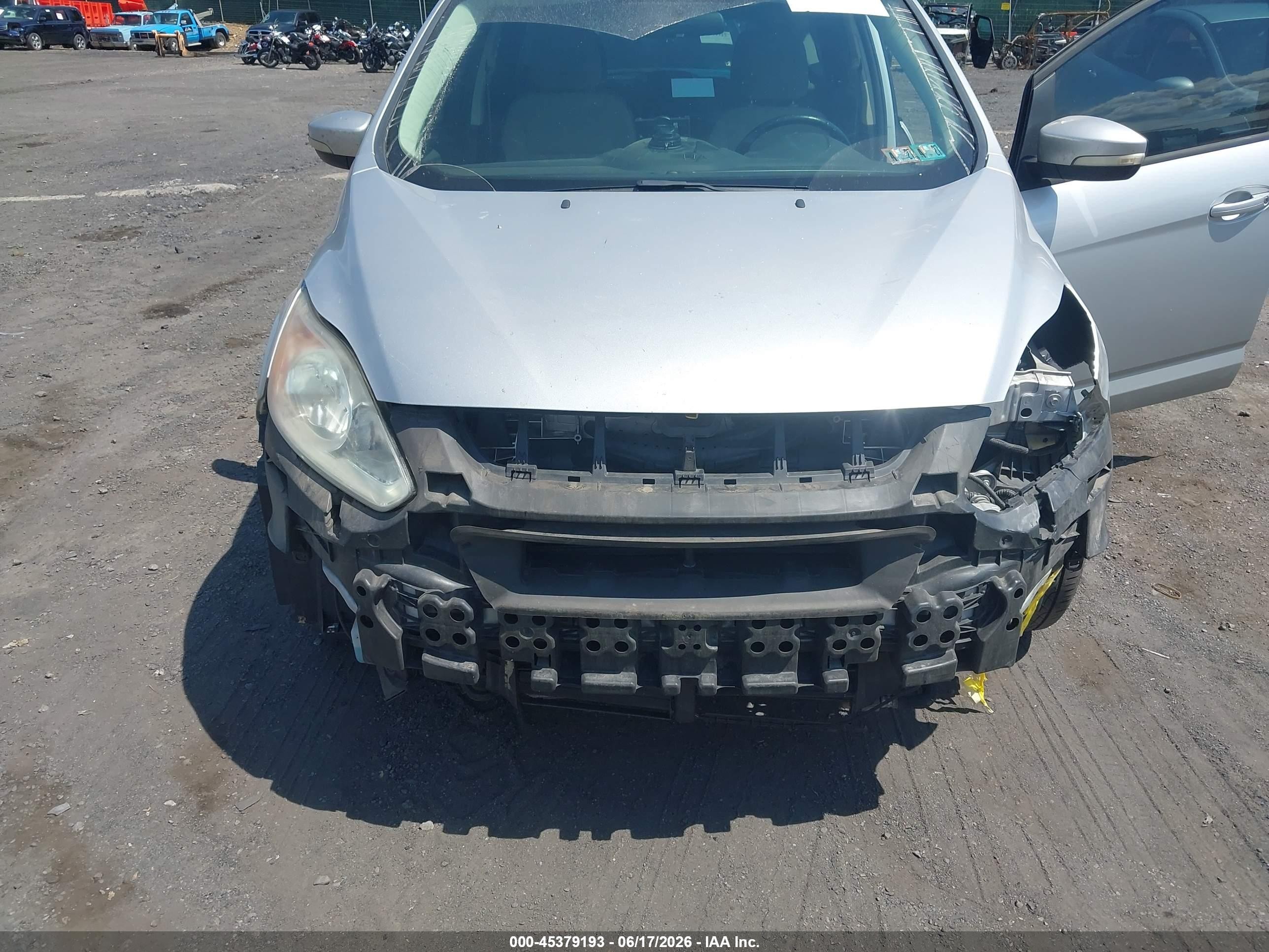 2014 Ford C-max Hybrid Se Silver vin: 1FADP5AU8EL519630