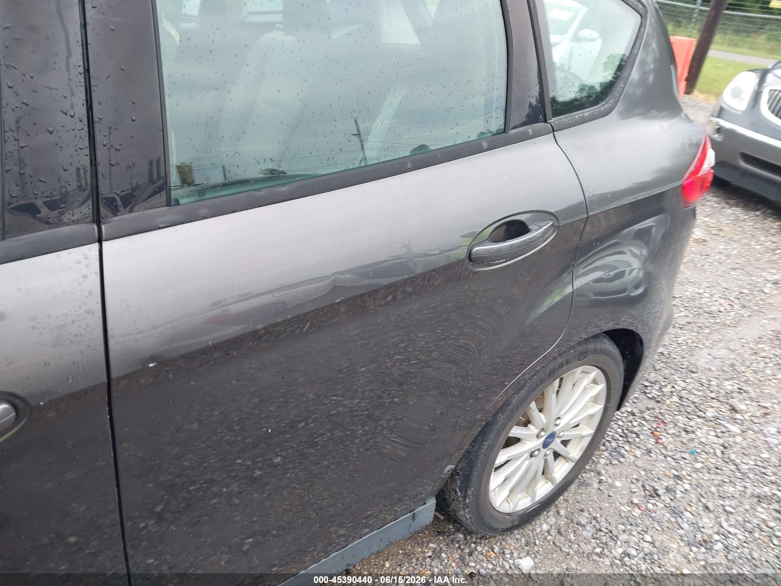 2015 Ford C-max Hybrid Se Gray vin: 1FADP5AU8FL118855