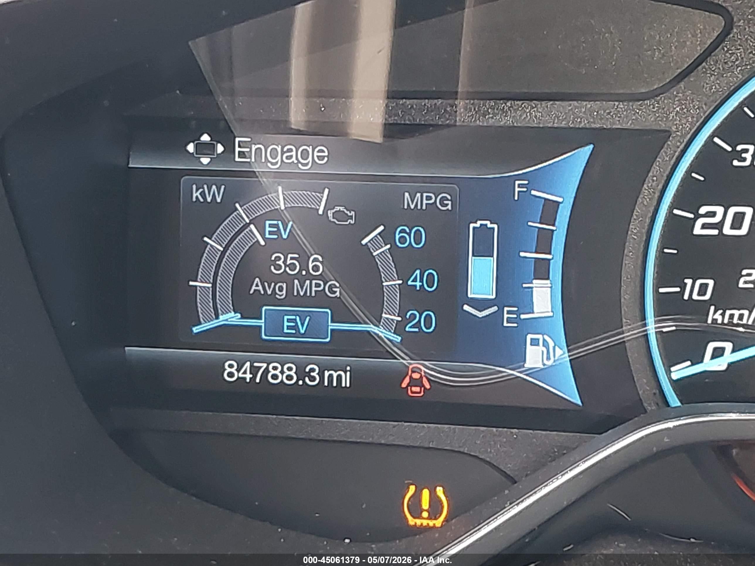 2015 Ford C-max Hybrid Se White vin: 1FADP5AU9FL123191