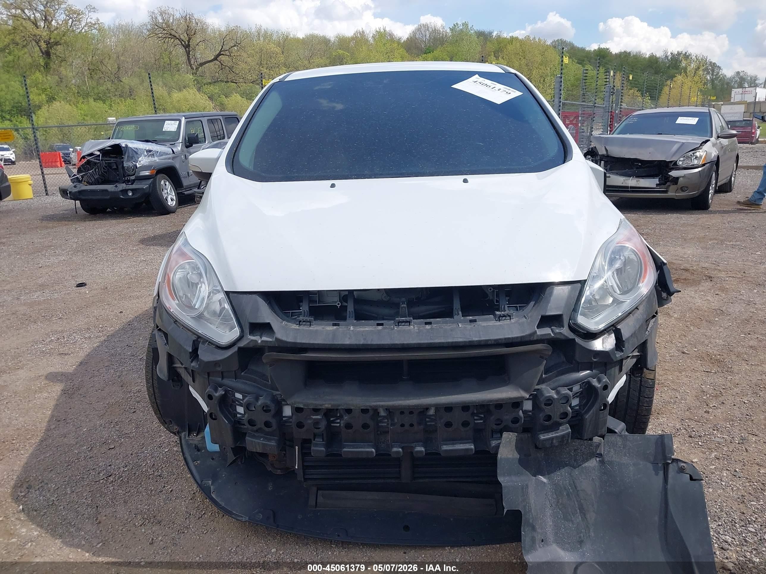 2015 Ford C-max Hybrid Se White vin: 1FADP5AU9FL123191
