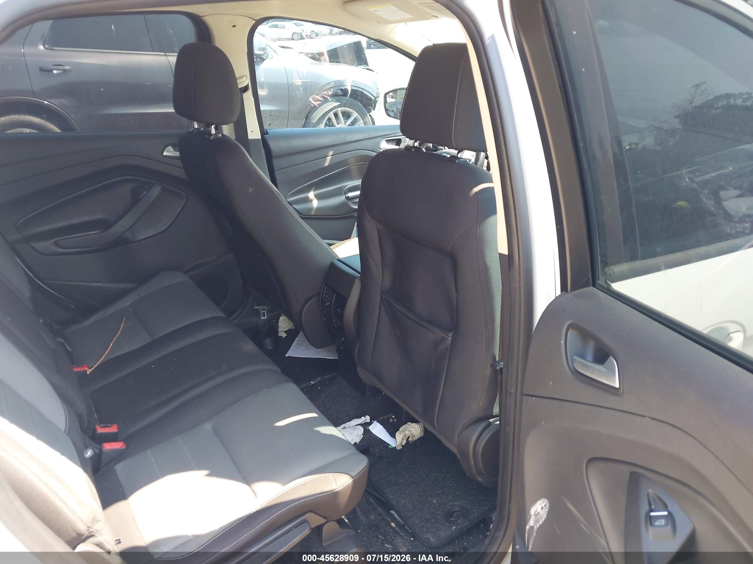 2015 Ford C-max Hybrid Se Белый vin: 1FADP5AU9FL125037