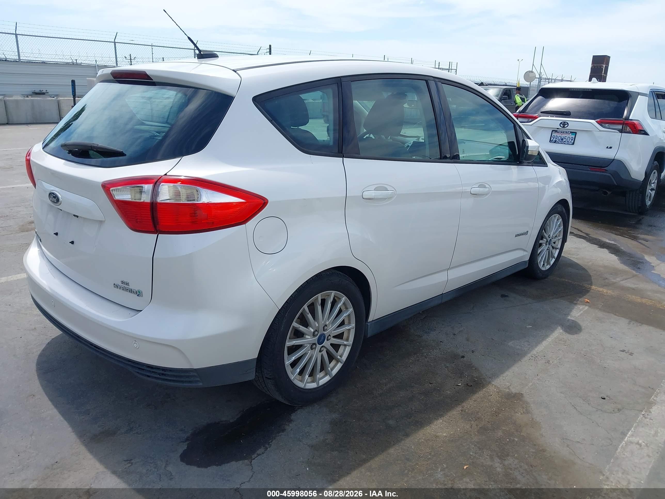 2013 Ford C-max Hybrid Se Белый vin: 1FADP5AUXDL502780