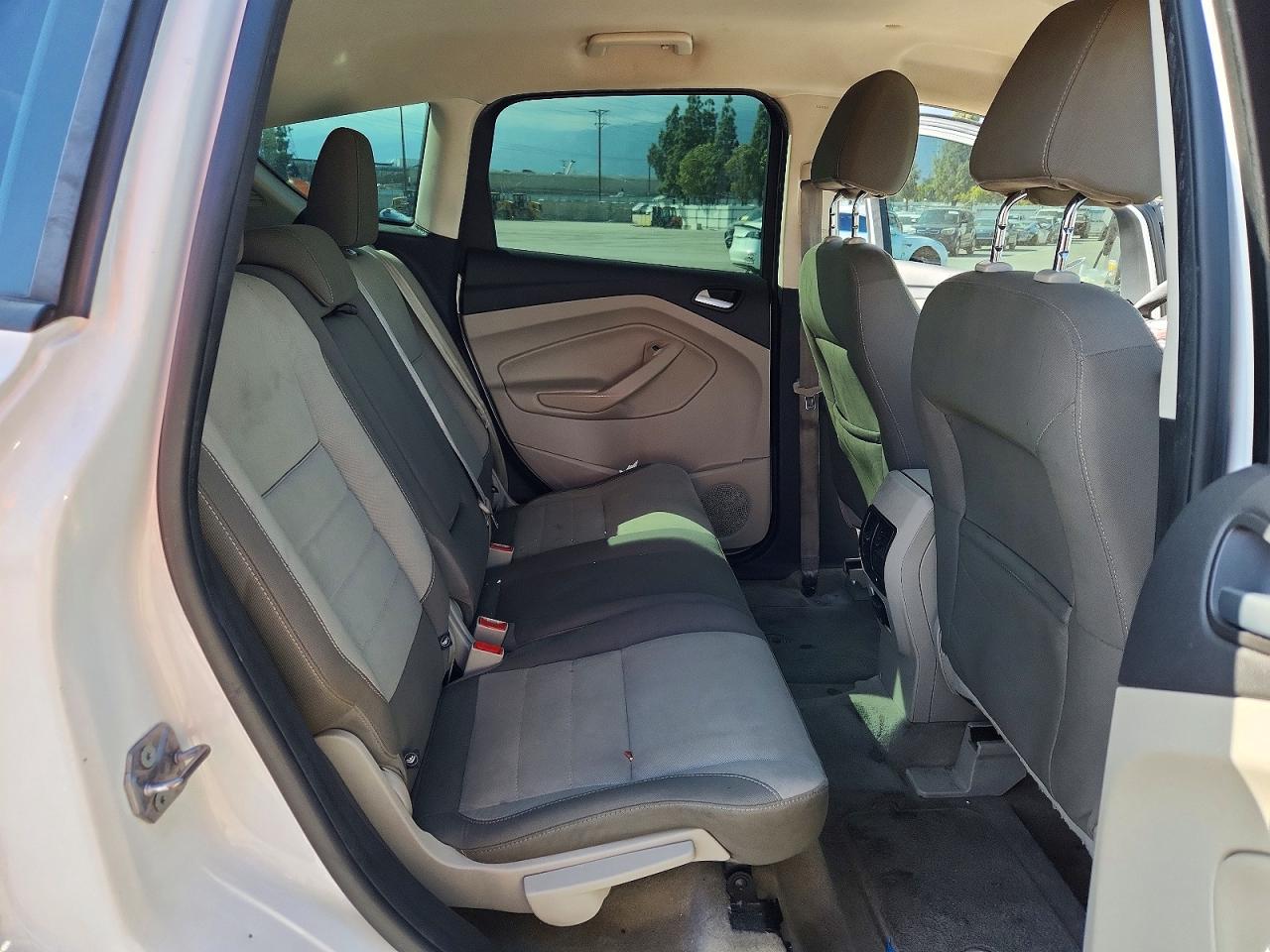 2013 Ford C-max Se White vin: 1FADP5AUXDL515948
