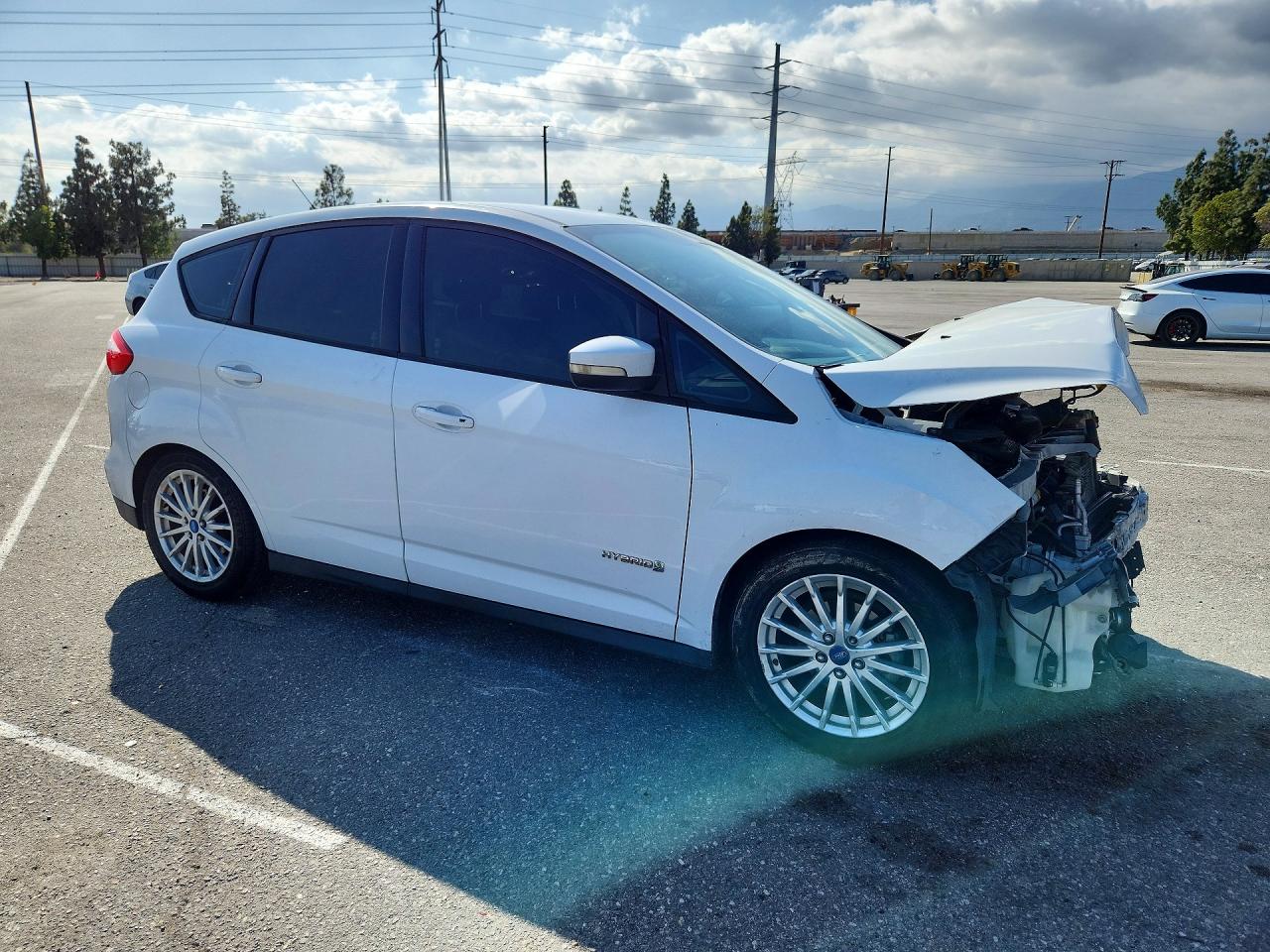 2013 Ford C-max Se White vin: 1FADP5AUXDL515948
