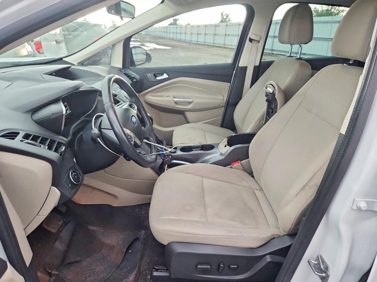 2017 Ford C-max Se White vin: 1FADP5AUXHL112736