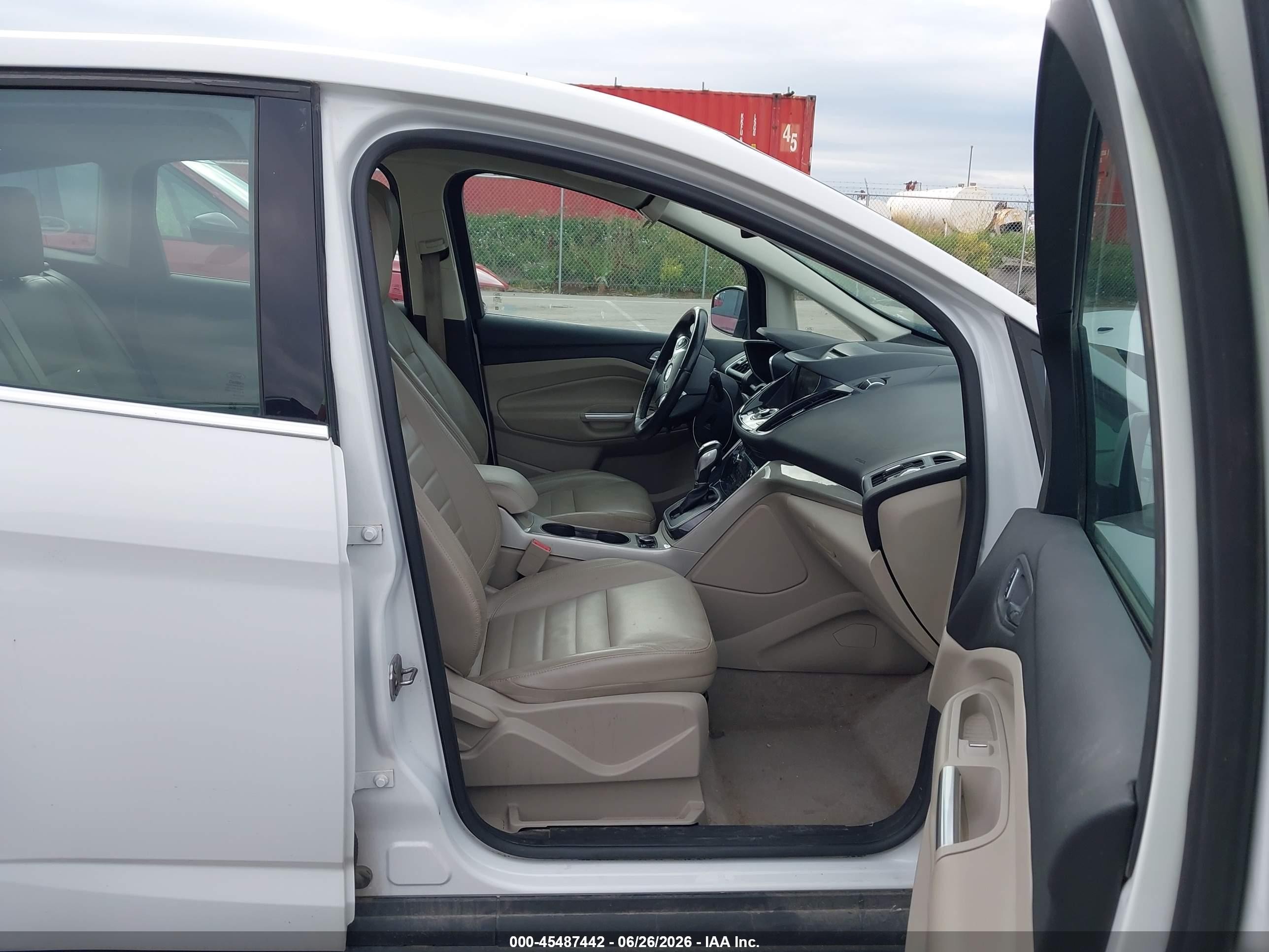 2013 Ford C-max Hybrid Sel Белый vin: 1FADP5BU2DL509656