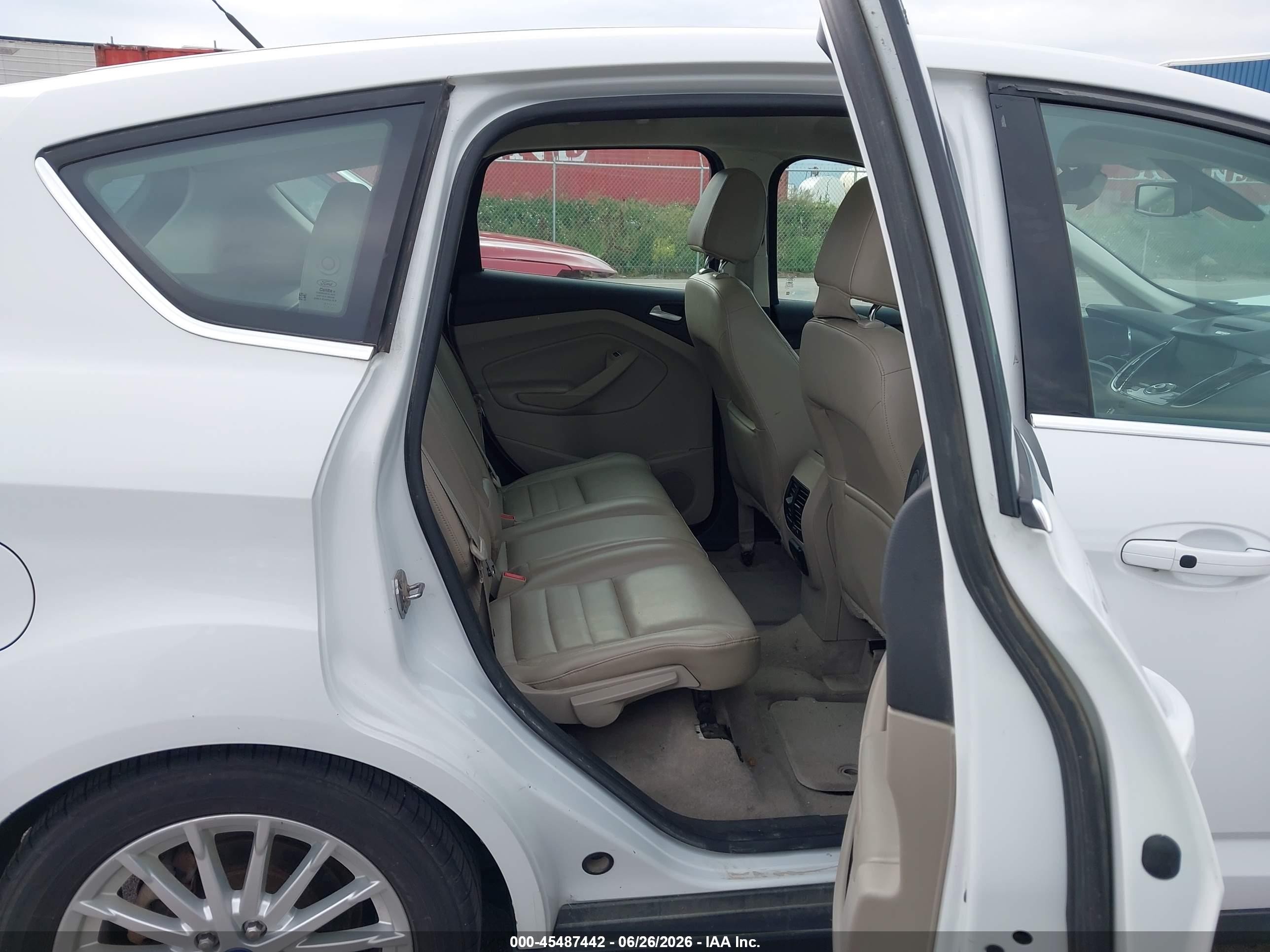 2013 Ford C-max Hybrid Sel Белый vin: 1FADP5BU2DL509656