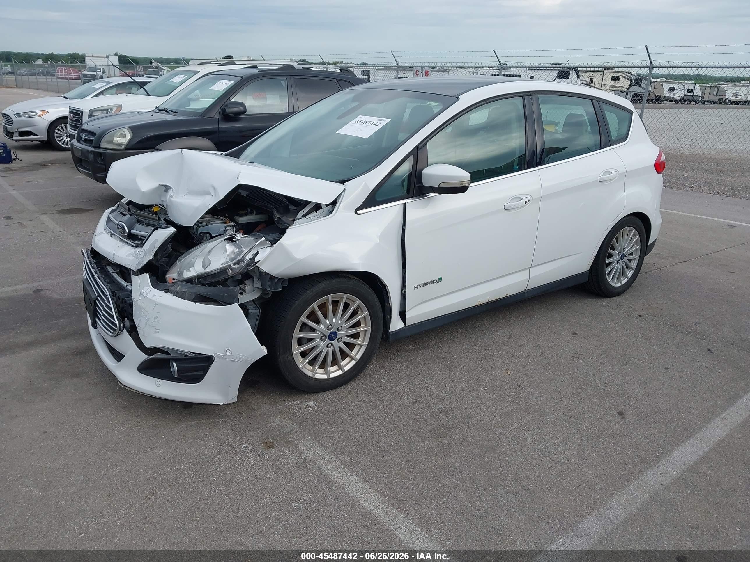 2013 Ford C-max Hybrid Sel Белый vin: 1FADP5BU2DL509656