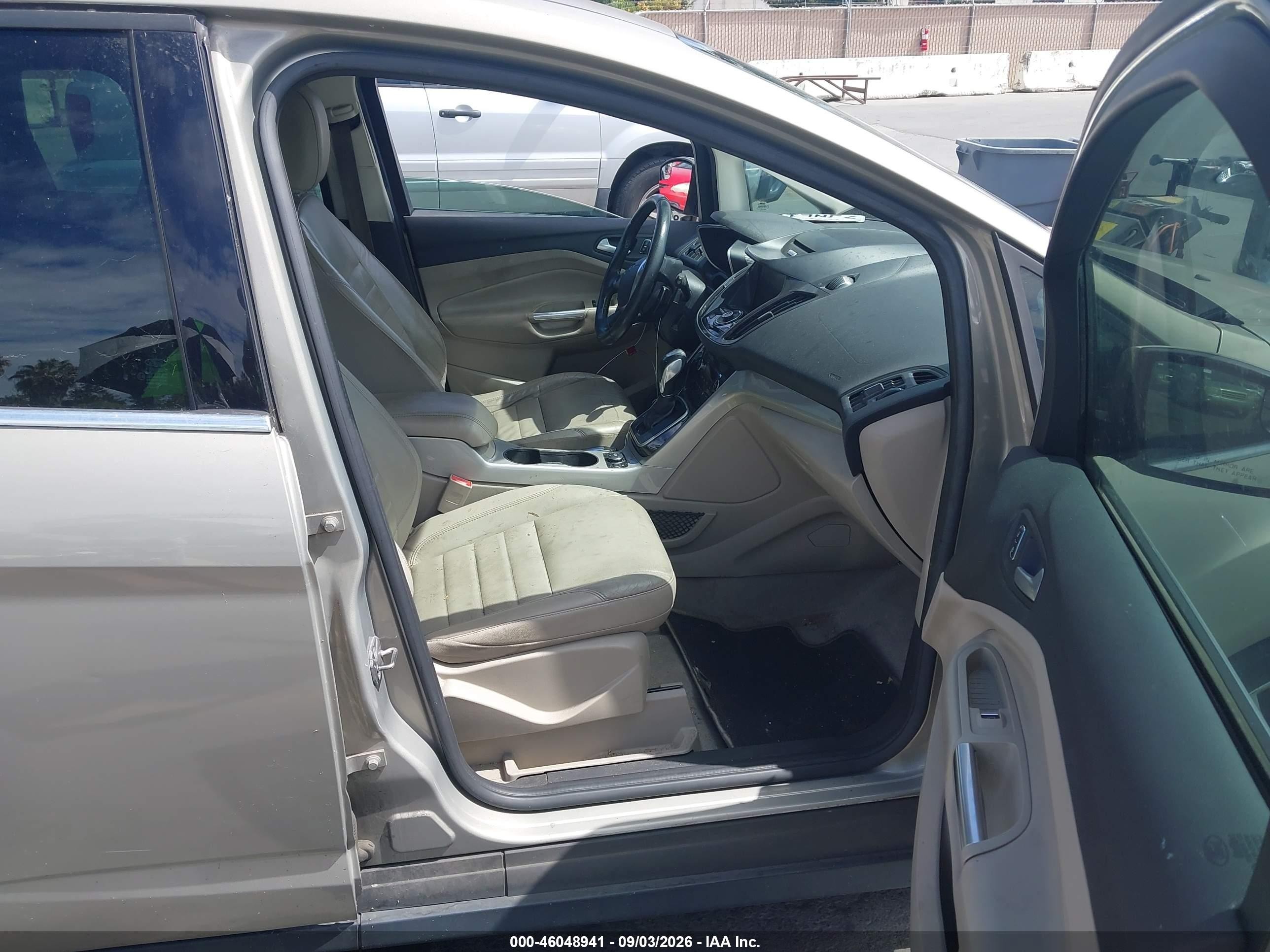 2015 Ford C-max Hybrid Sel Tan vin: 1FADP5BU9FL115378
