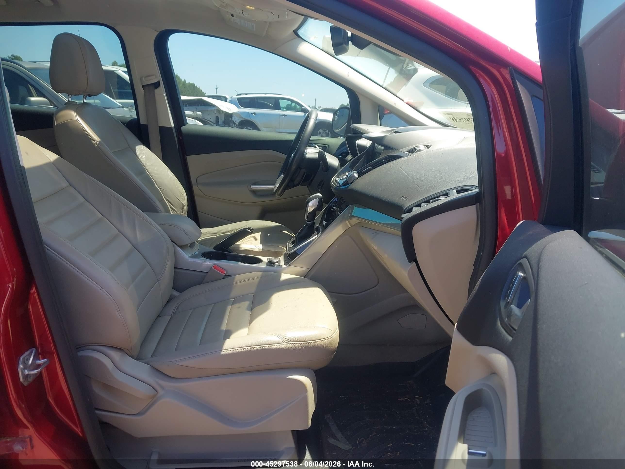 2016 Ford C-max Hybrid Sel Red vin: 1FADP5BU9GL107069