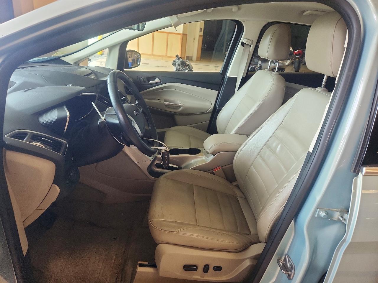 2013 Ford C-max Premium Бирюзовый vin: 1FADP5CU2DL536399