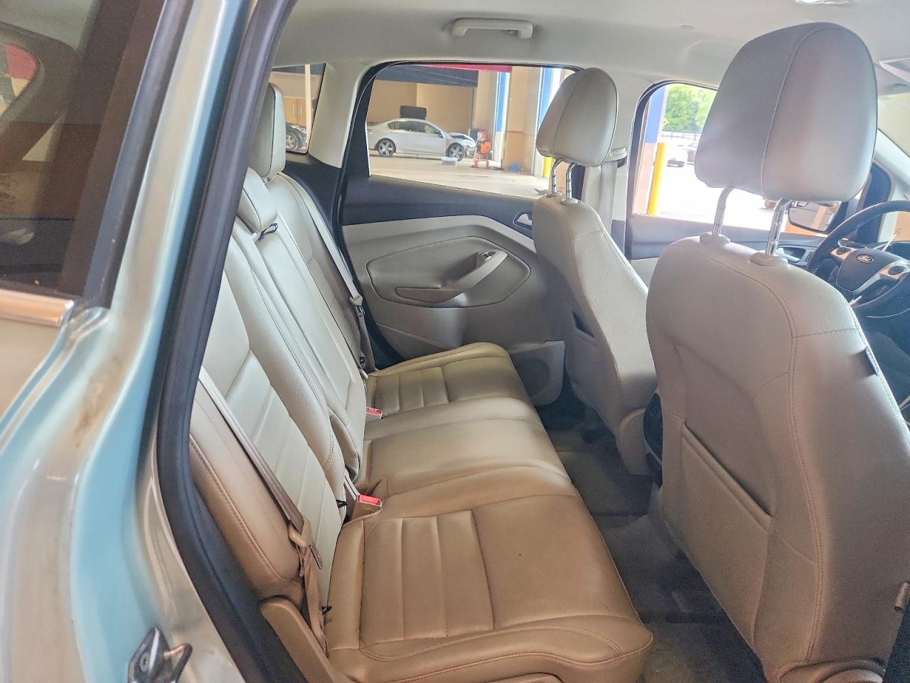 2013 Ford C-max Premium Бирюзовый vin: 1FADP5CU2DL536399