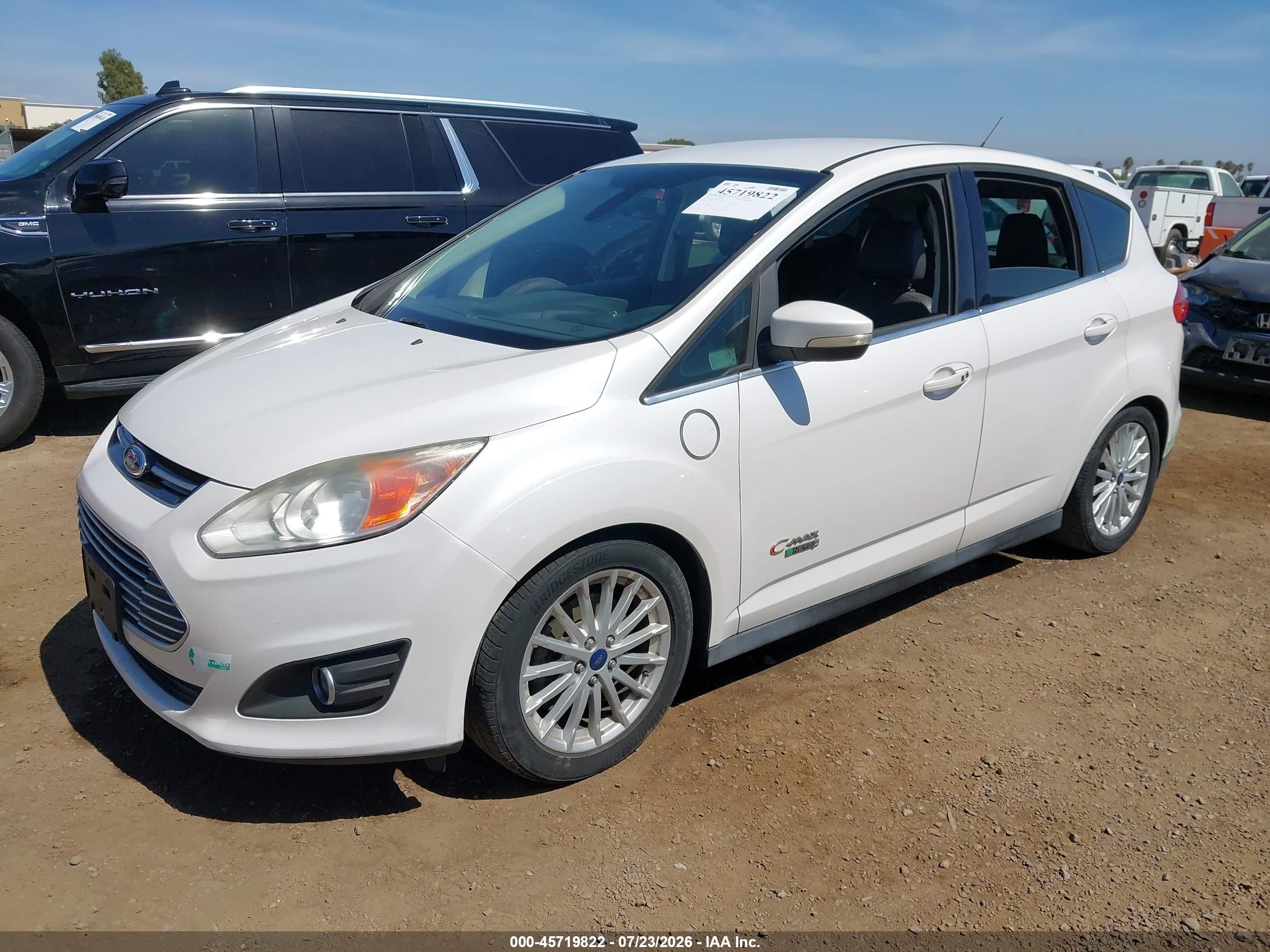 2014 Ford C-max Energi Sel Белый vin: 1FADP5CU2EL512282