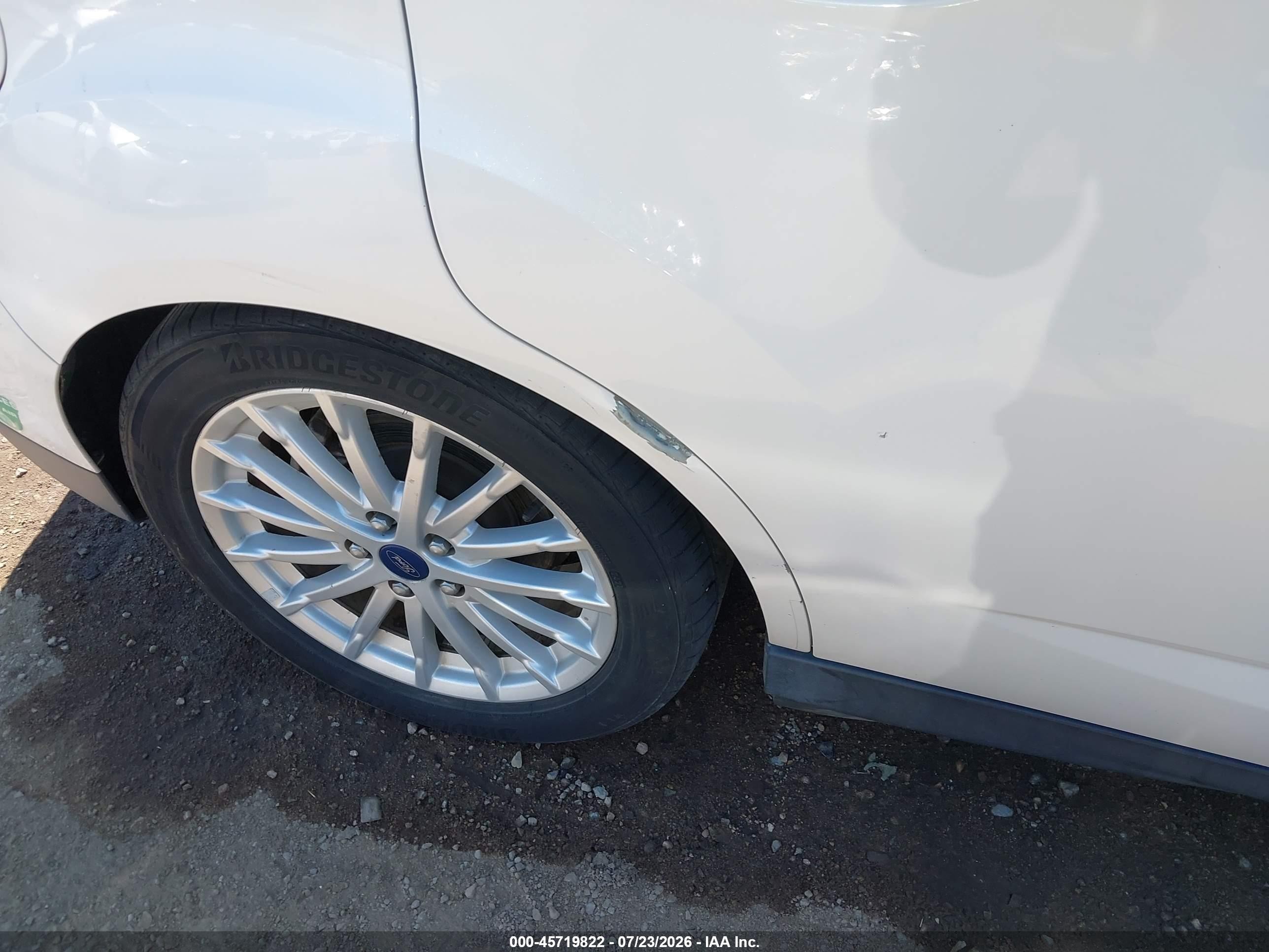 2014 Ford C-max Energi Sel Белый vin: 1FADP5CU2EL512282