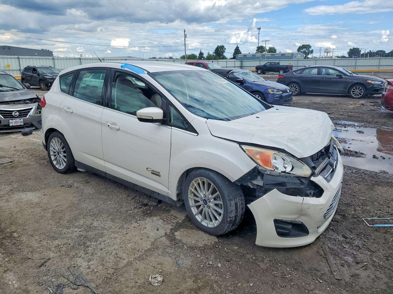 2014 Ford C-max White vin: 1FADP5CU2EL517126