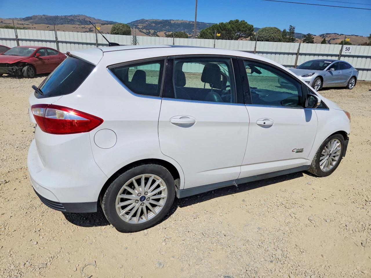 2013 Ford C-max Premium White vin: 1FADP5CU3DL536623