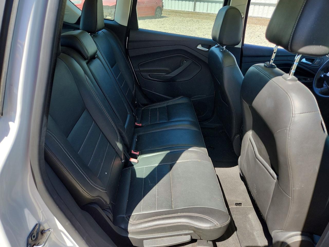 2013 Ford C-max Premium White vin: 1FADP5CU3DL536623
