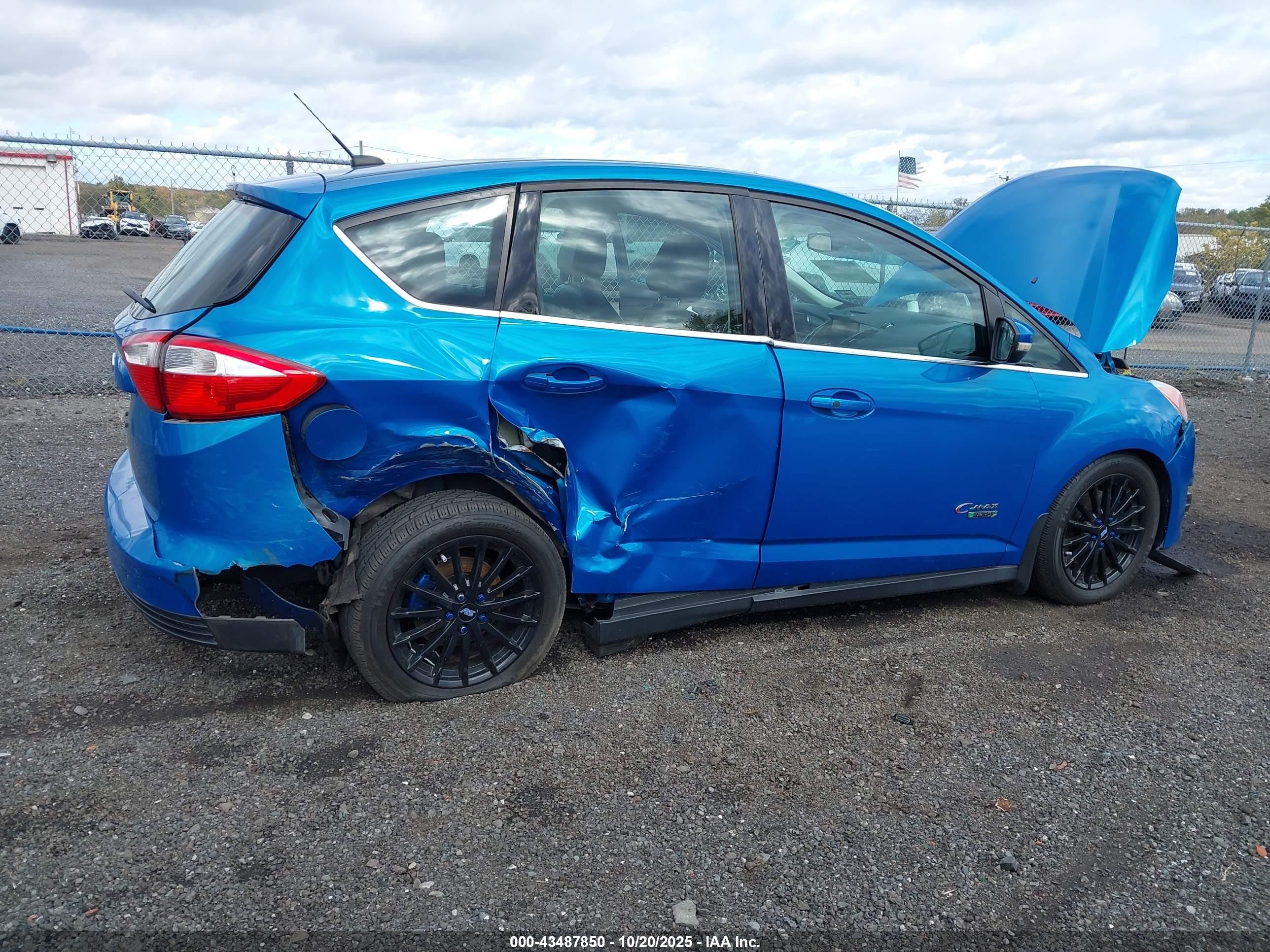 2014 Ford C-max Energi Sel Blue vin: 1FADP5CU3EL503672