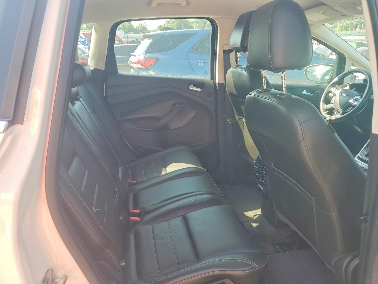 2014 Ford C-max Premium White vin: 1FADP5CU4EL520352