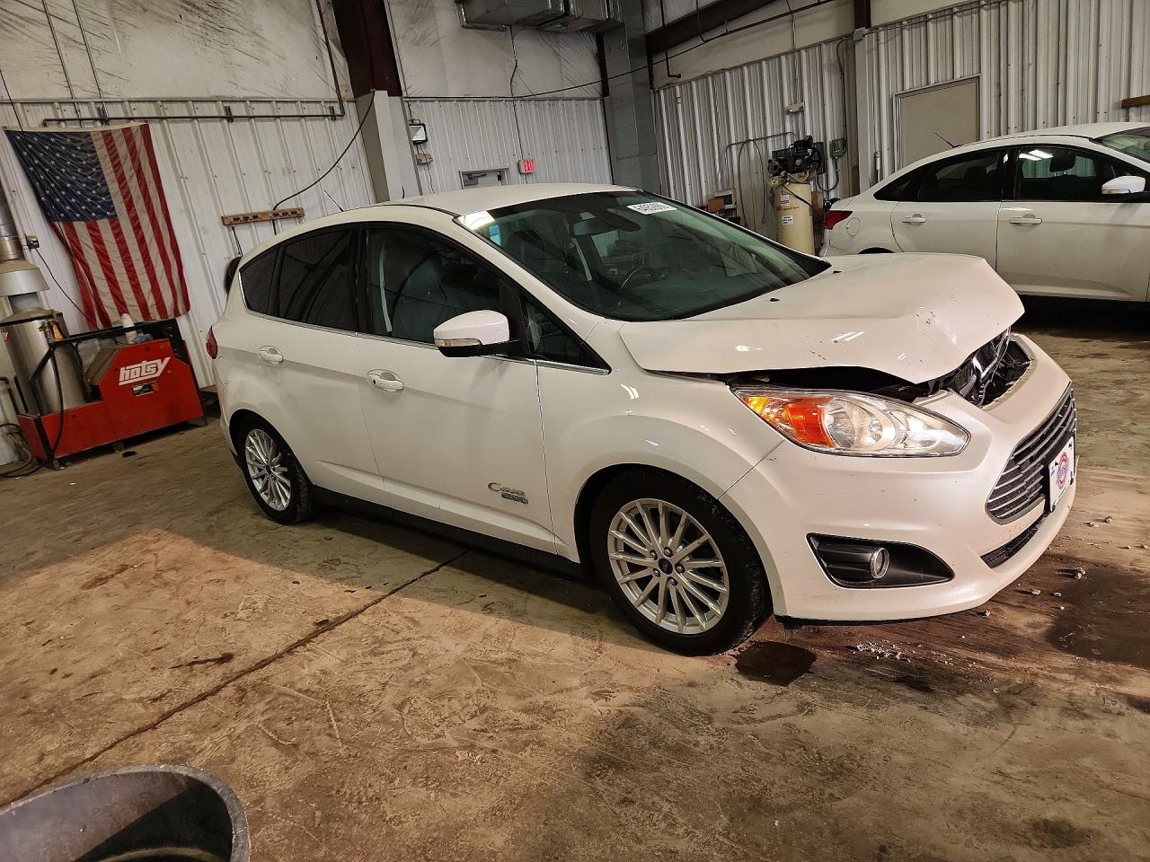 2015 Ford C-max Premium Sel Белый vin: 1FADP5CU4FL110877
